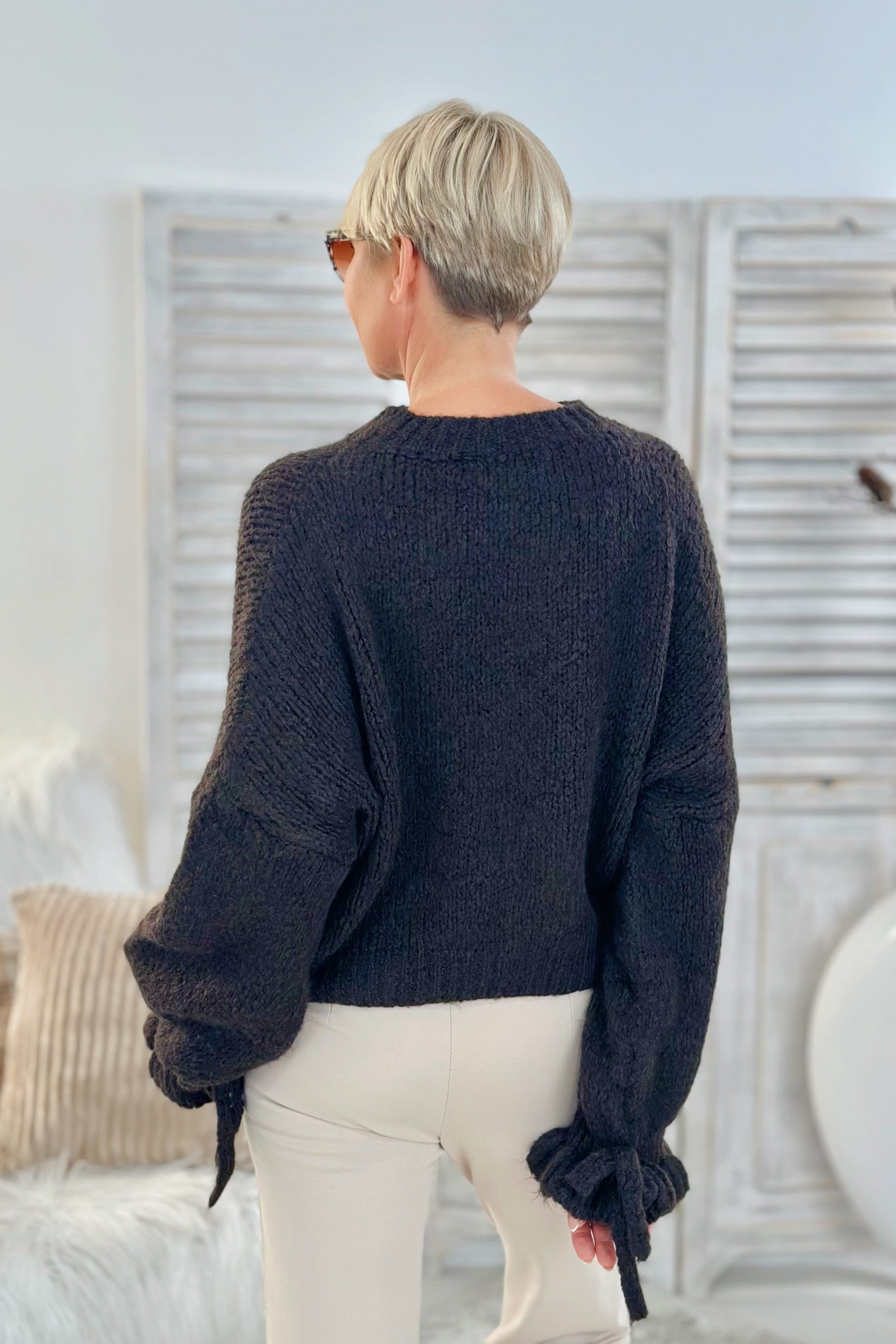 Strickpulli mit langen Rüschenärmeln, braun