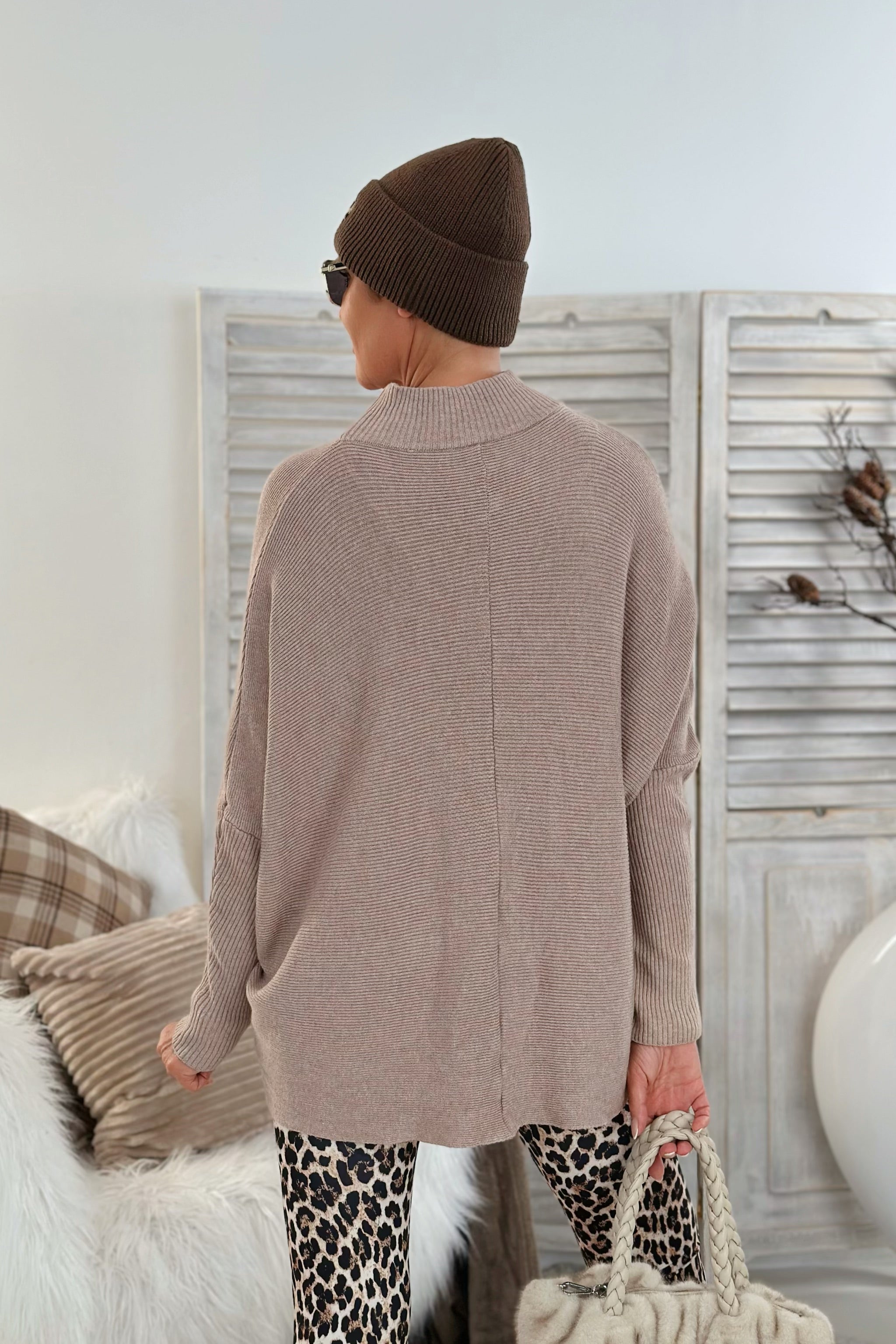 Weiter Pulli mit schmalen Ärmeln, beige