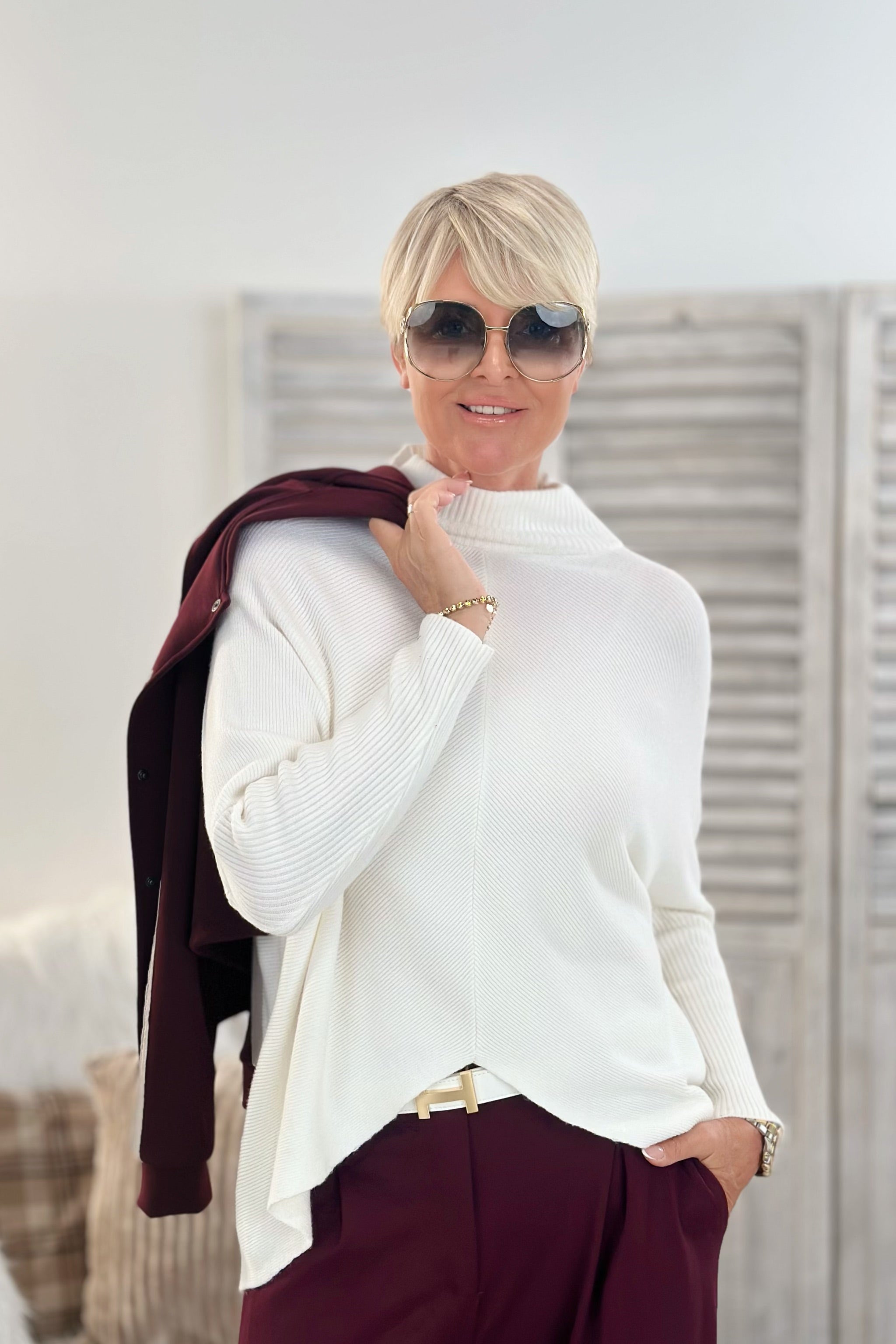 Weiter Pulli mit schmalen Ärmeln, ecru