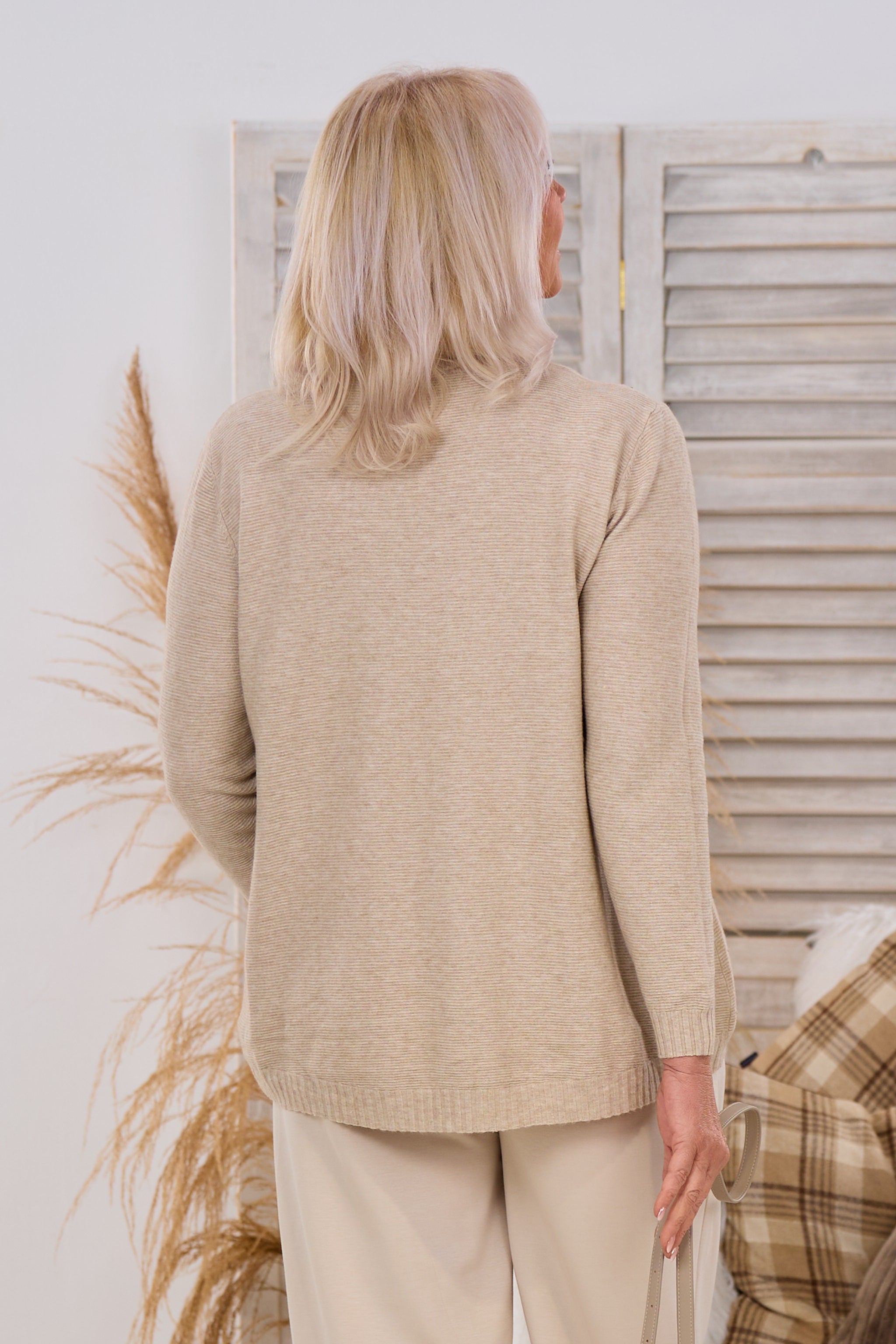 Feinstrickpulli mit Glitzersteinchen, beige