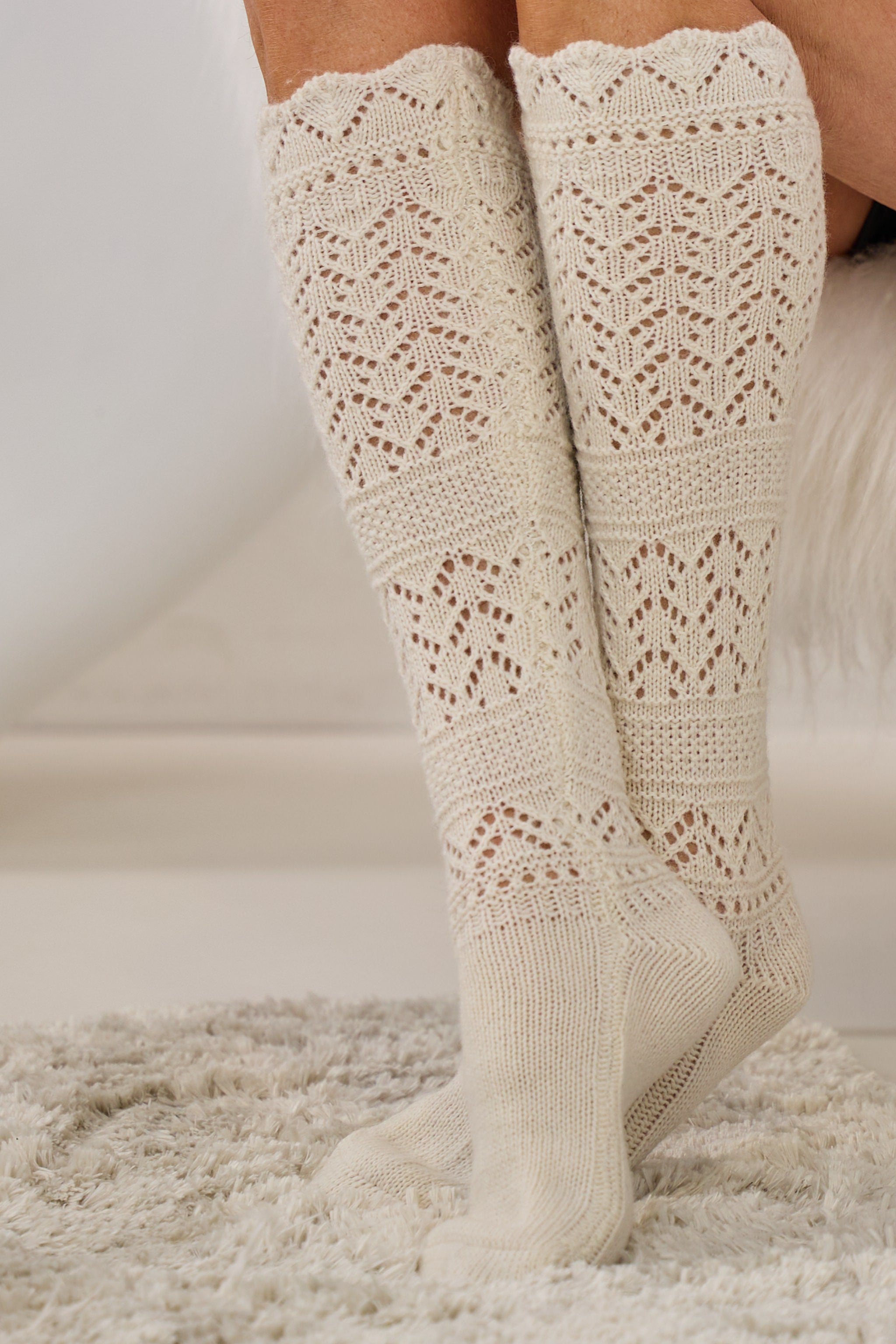 Kniestrümpfe mit Lochstrickmuster, creme