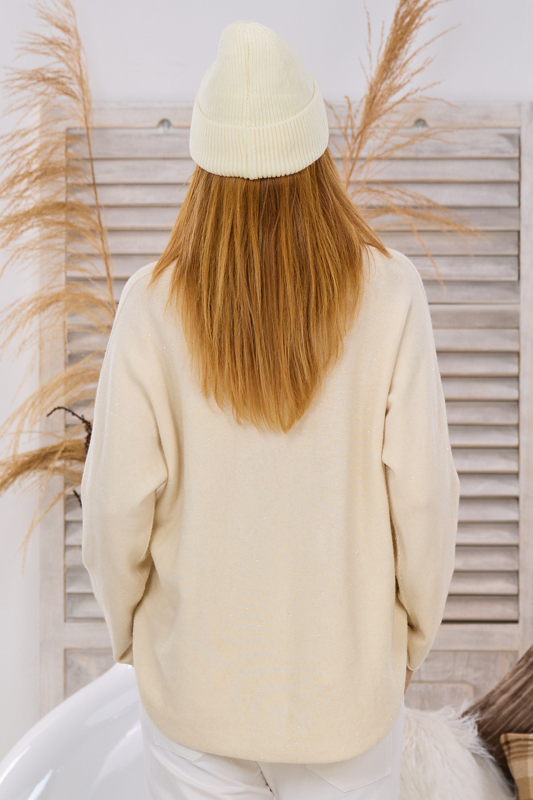 Strickpulli quergestrickt mit Silberfäden, ecru