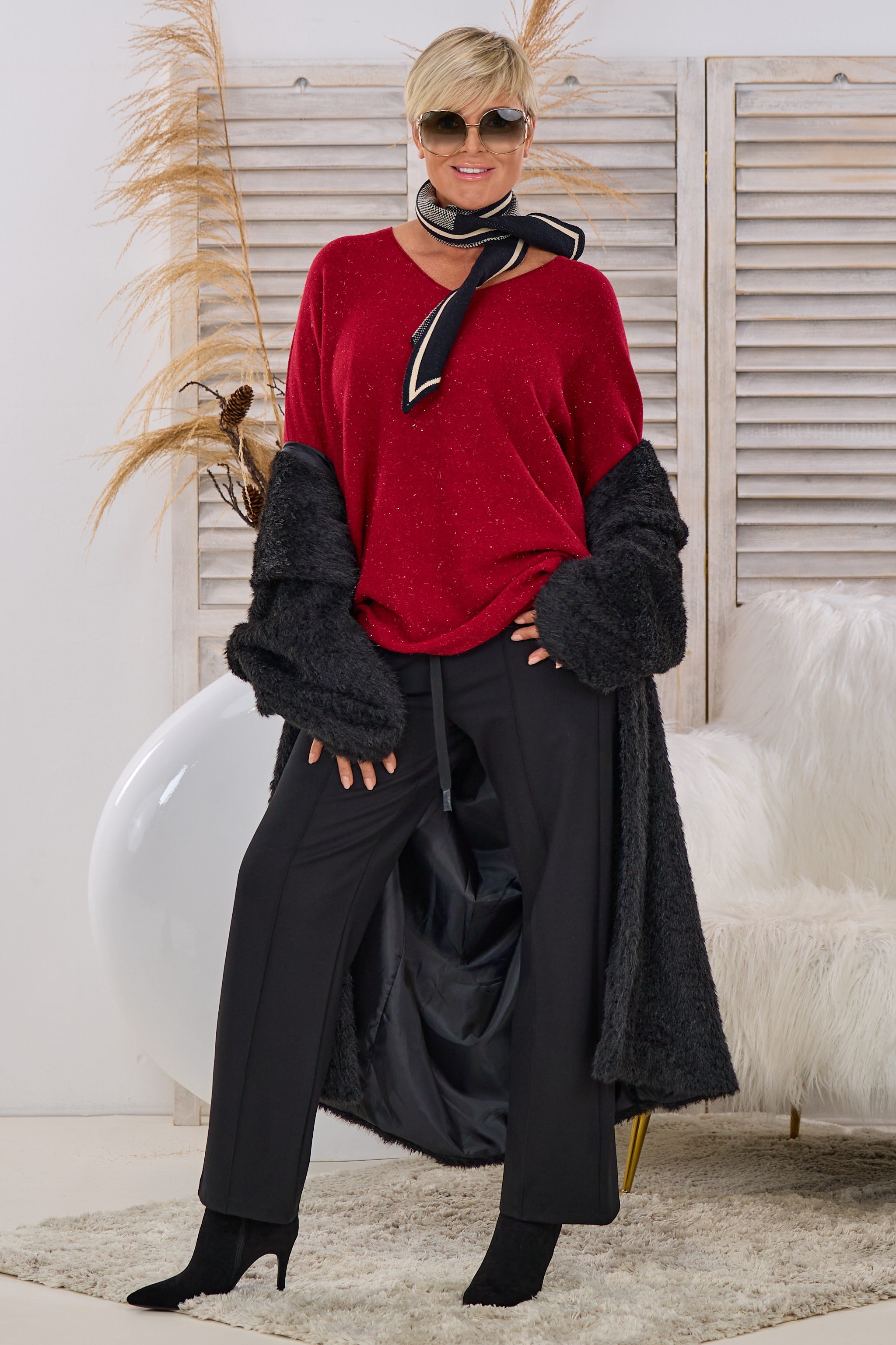 Strickpulli quergestrickt mit Silberfäden, weinrot