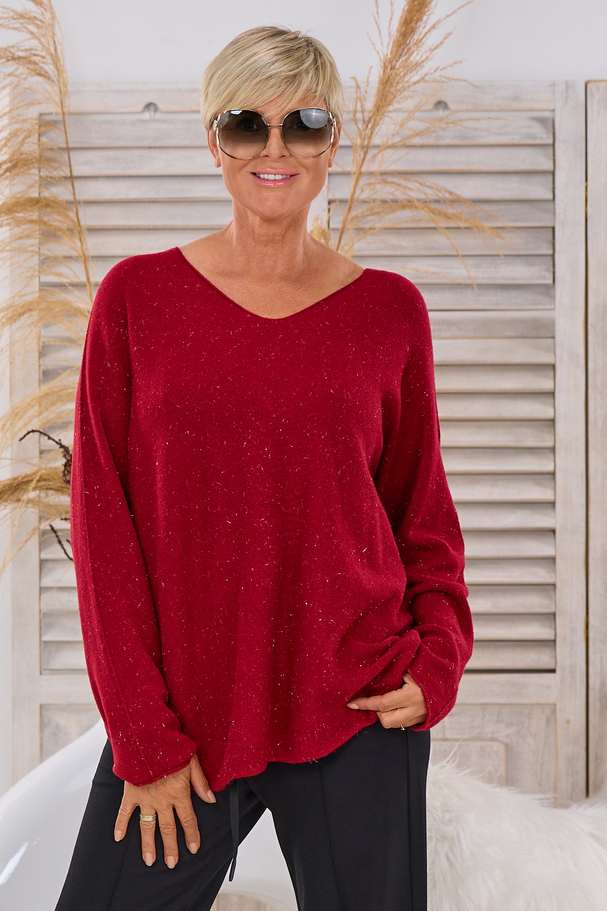 Strickpulli quergestrickt mit Silberfäden, weinrot