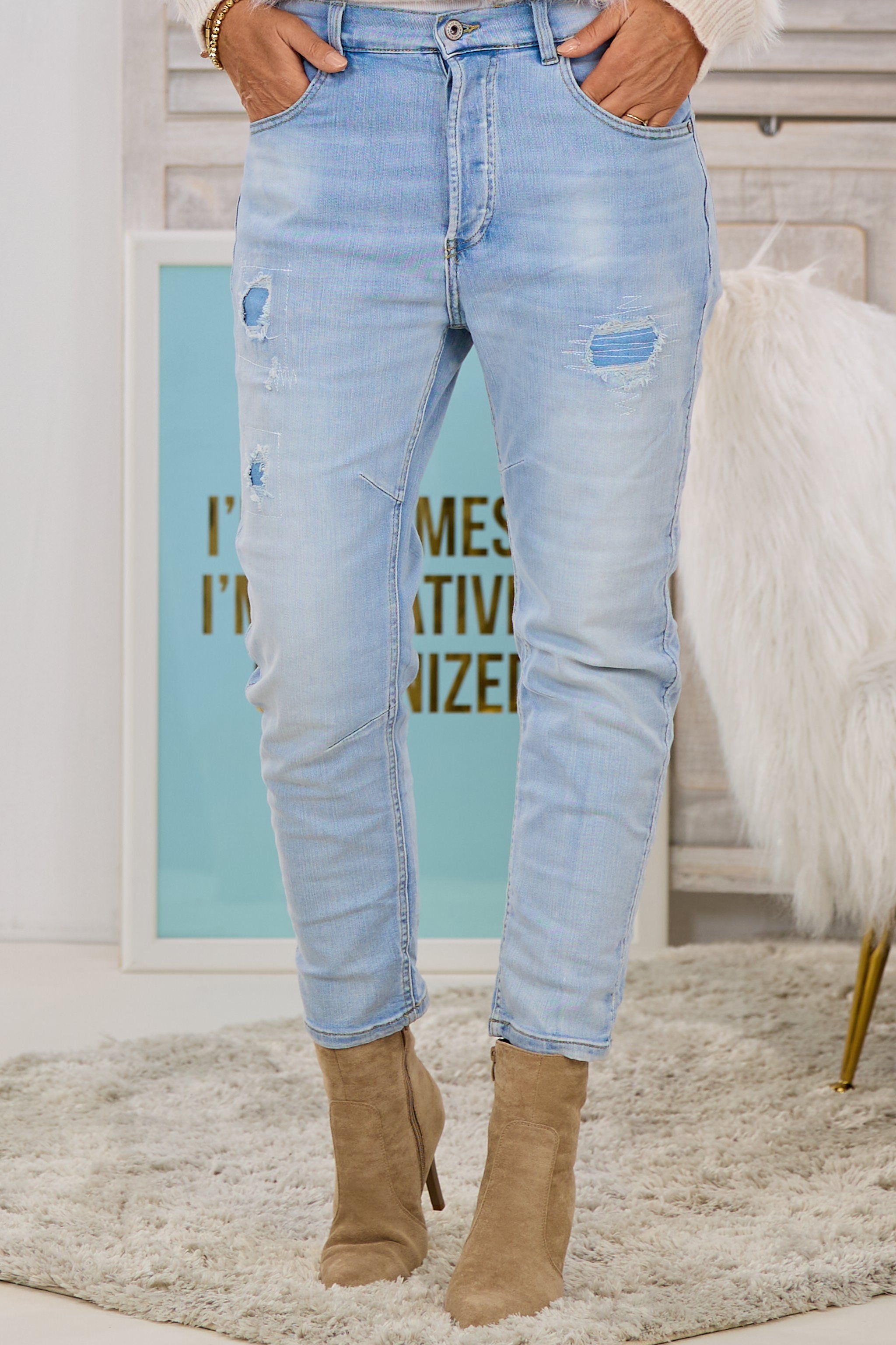 Mid Waist Jeans im used look, hellblau