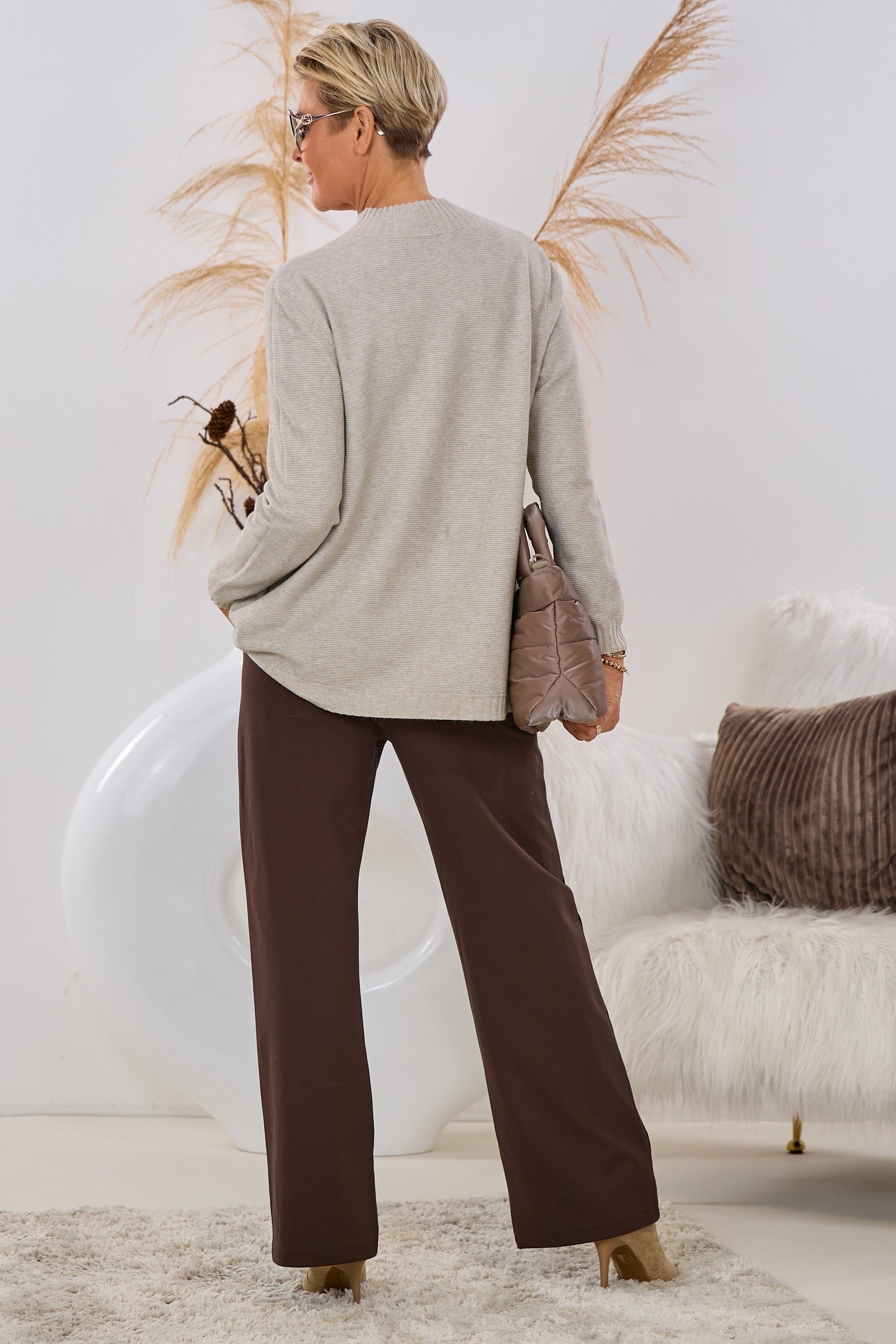 Feinstrickpulli mit Glitzersteinchen, stein