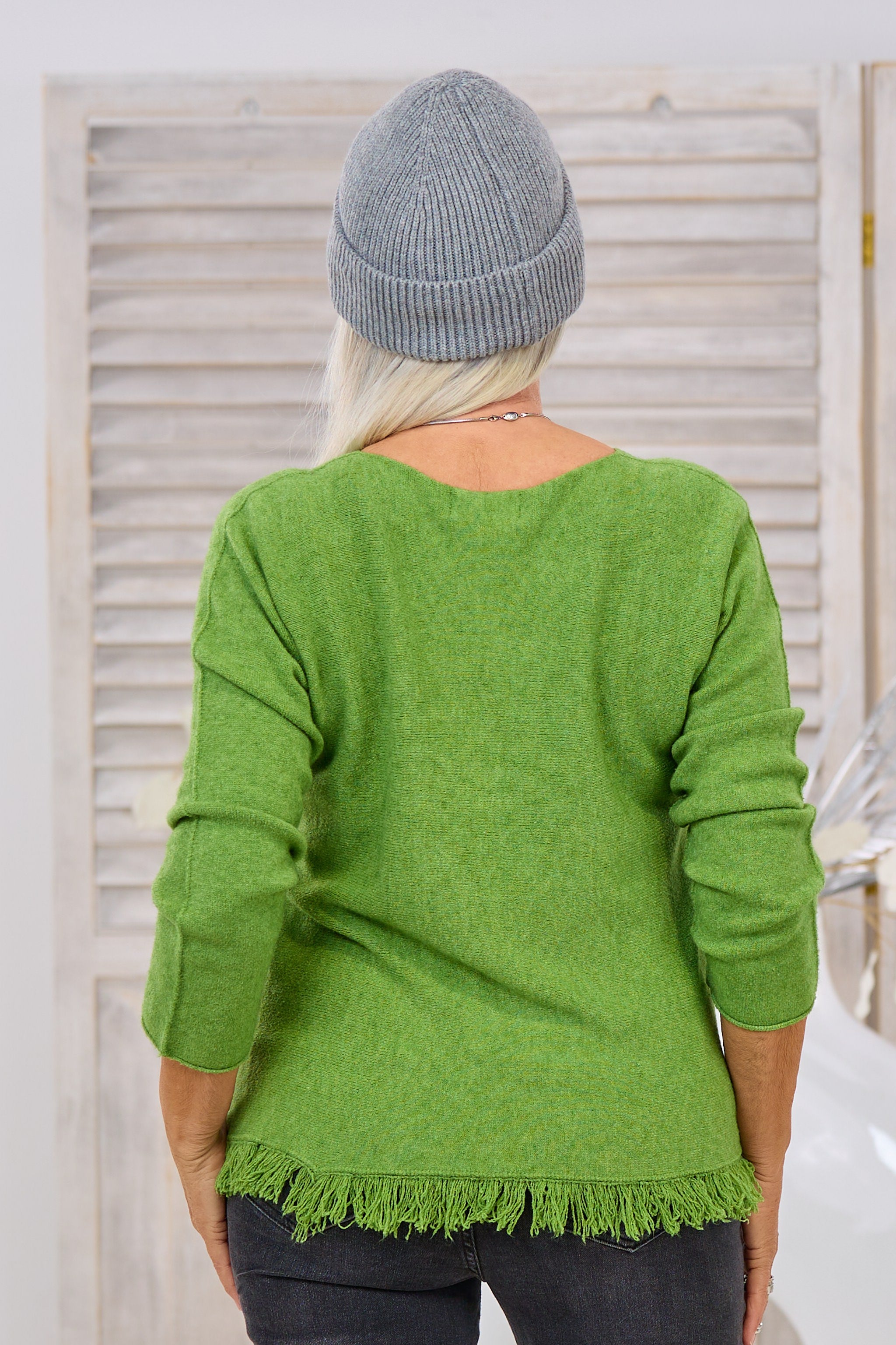 quergestrickter Strickpulli mit Fransen, grün