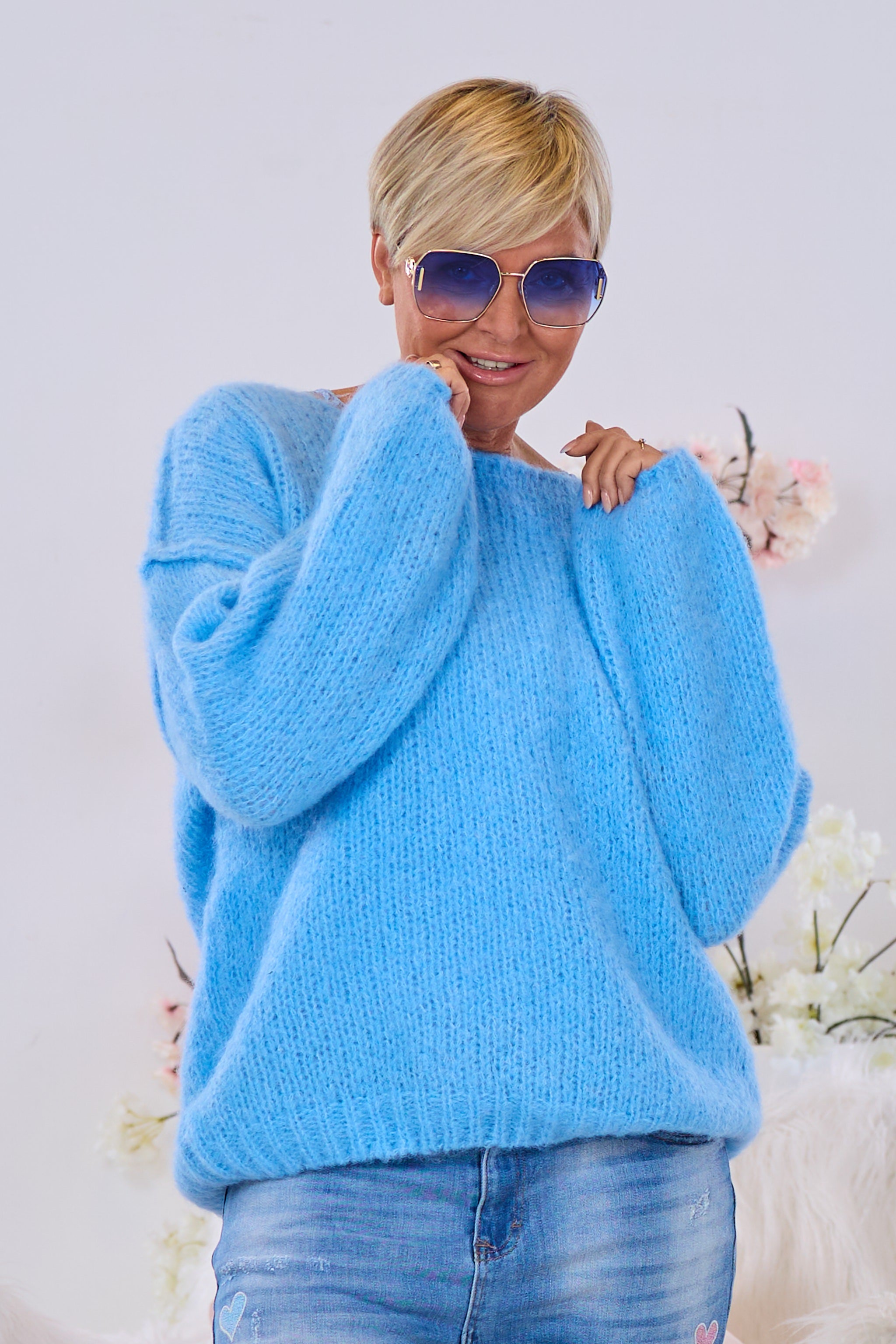 Grobstrick Pullover mit außenliegenden Nähten, hellblau