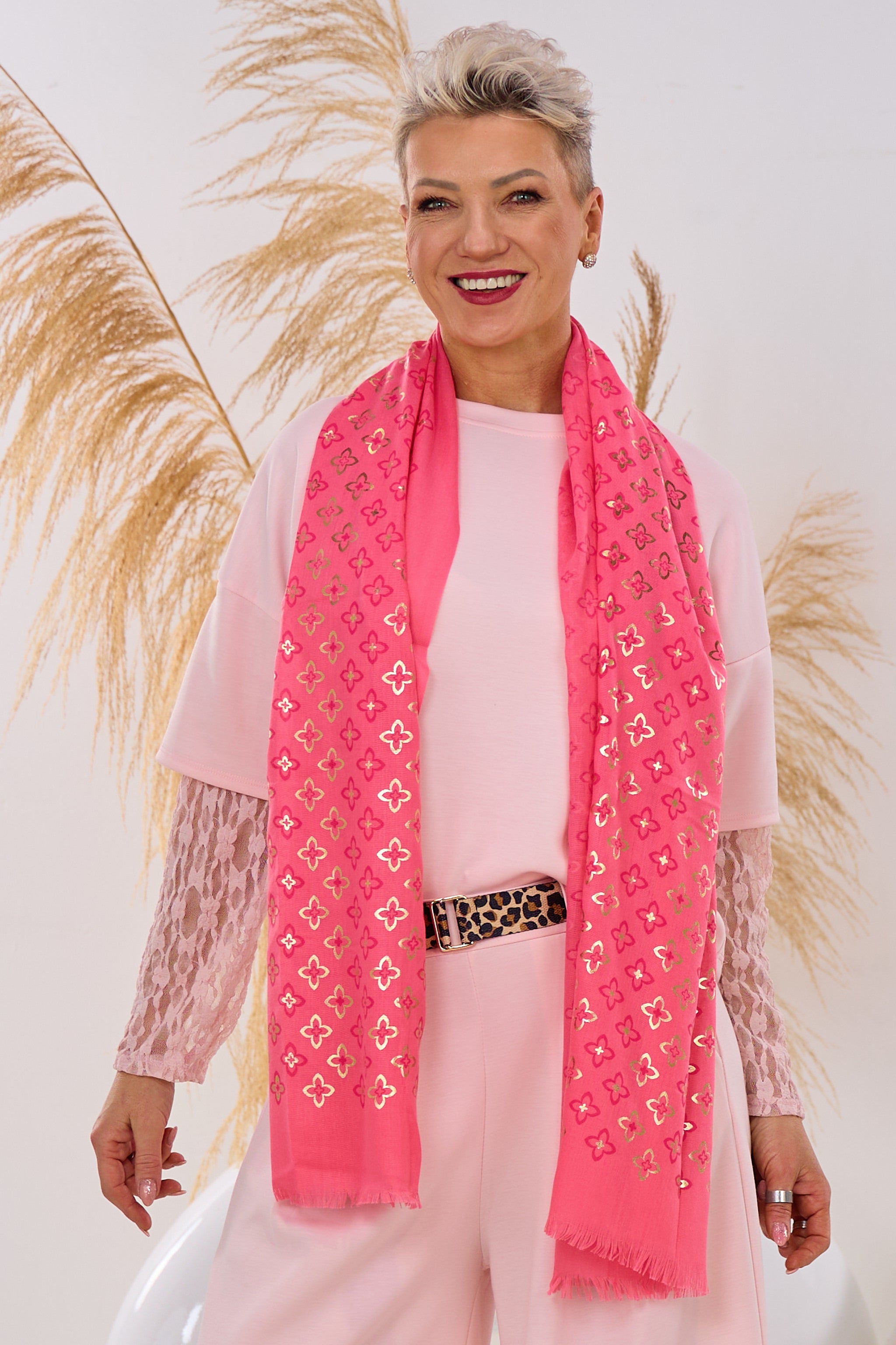 feiner Schal mit Blüten, pink-gold