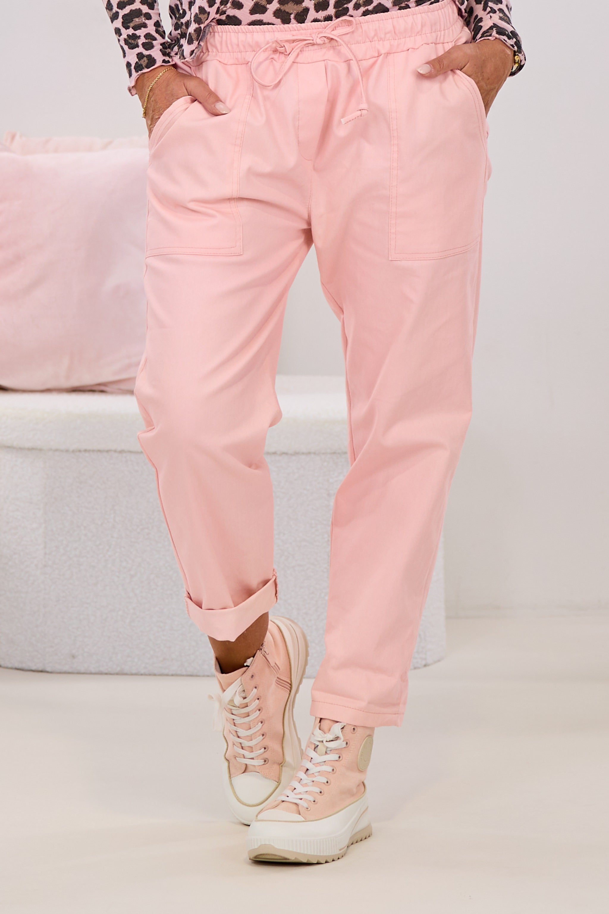 Baumwollhose mit aufgesetzten Taschen, rosa