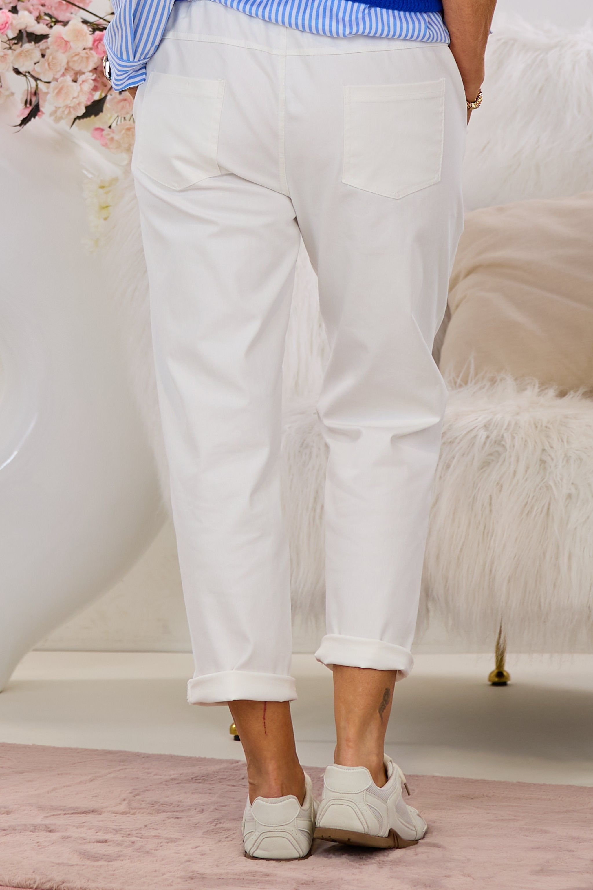 Baumwollhose mit aufgesetzten Taschen, weiß