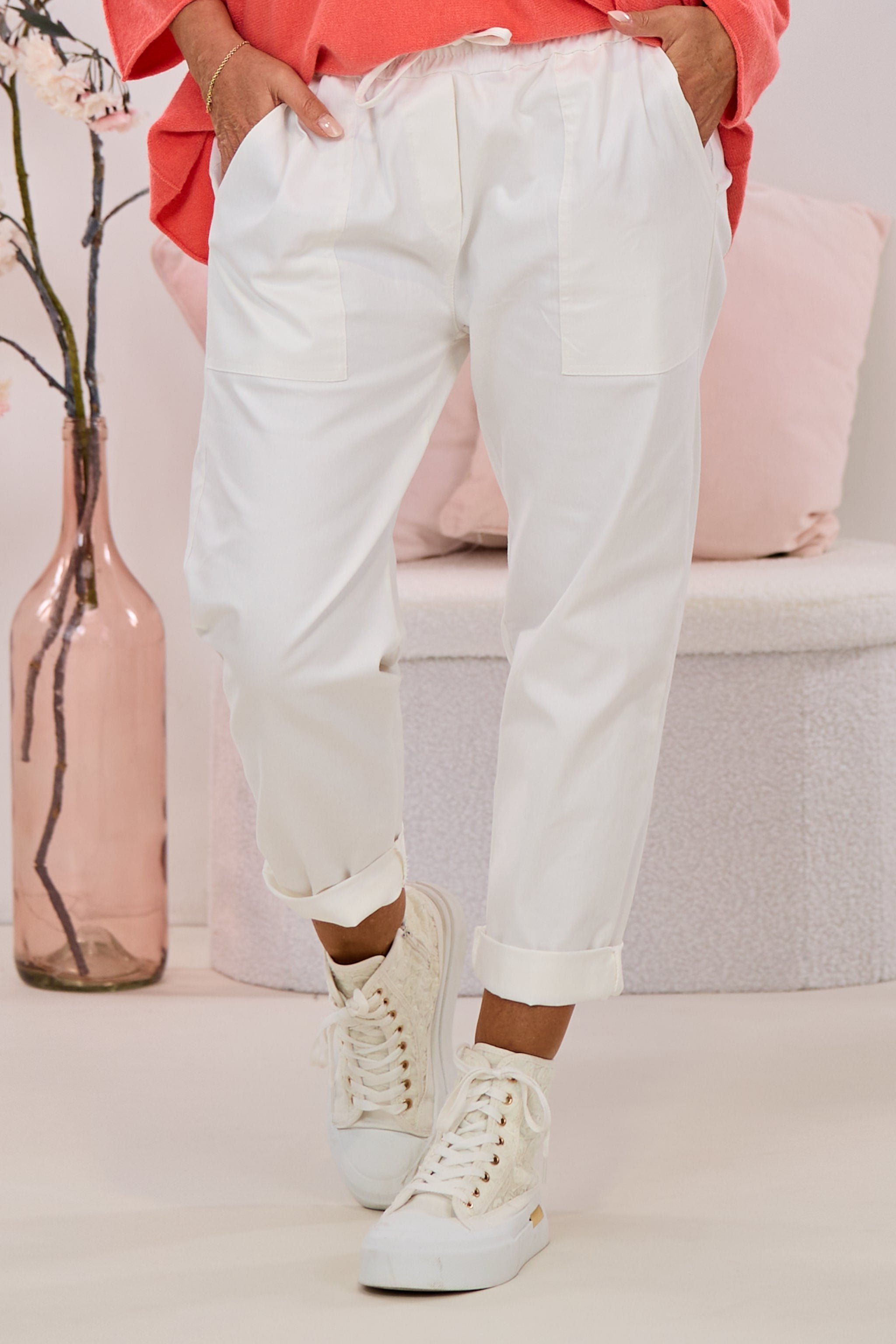 Baumwollhose mit aufgesetzten Taschen, weiß