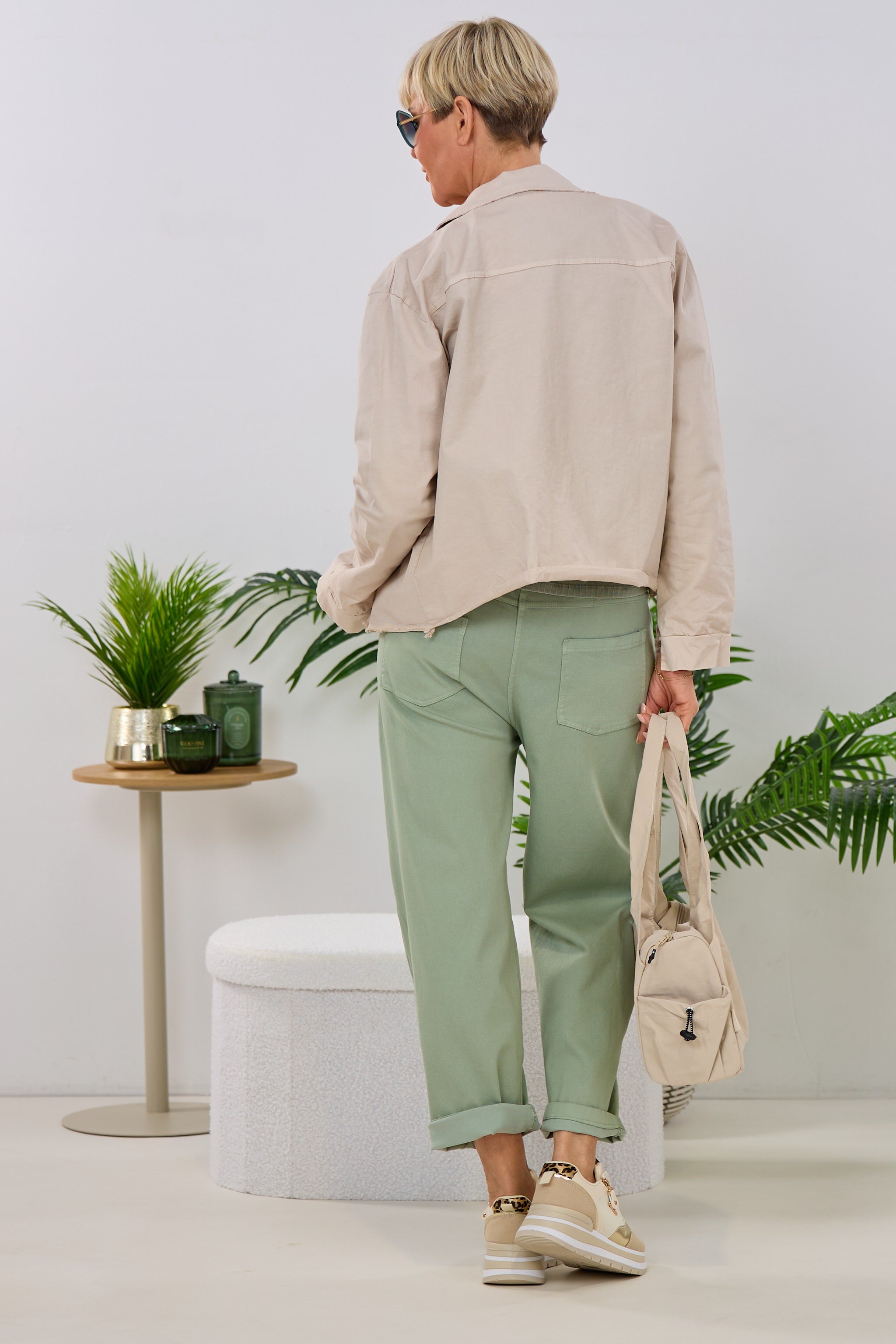 Hemdbluse mit Nieten, beige-silber