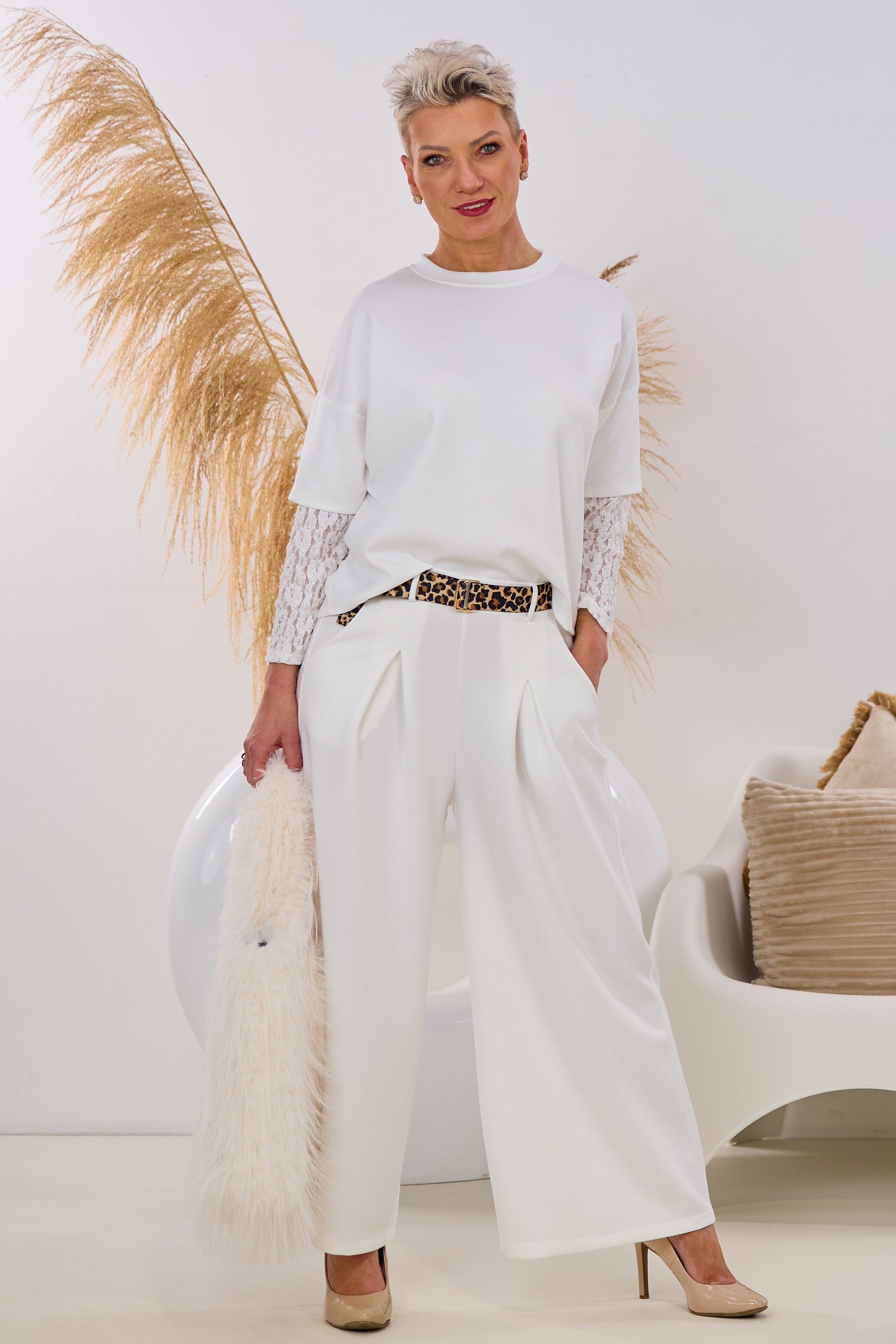 Cozy Hose mit weiten Kellerfalten, ecru