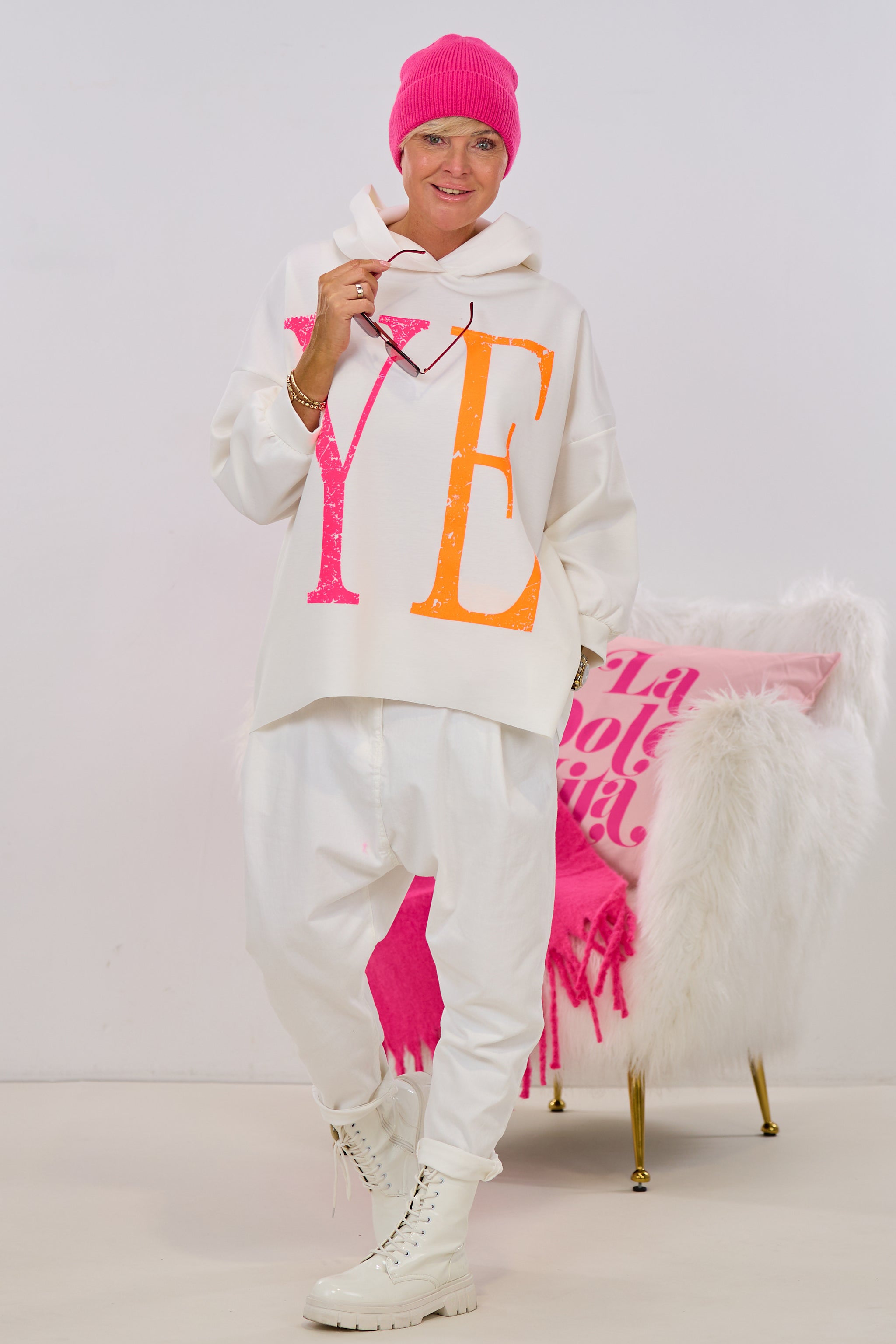 Cozy Oversized Shirt YEAH, ecru-bunt