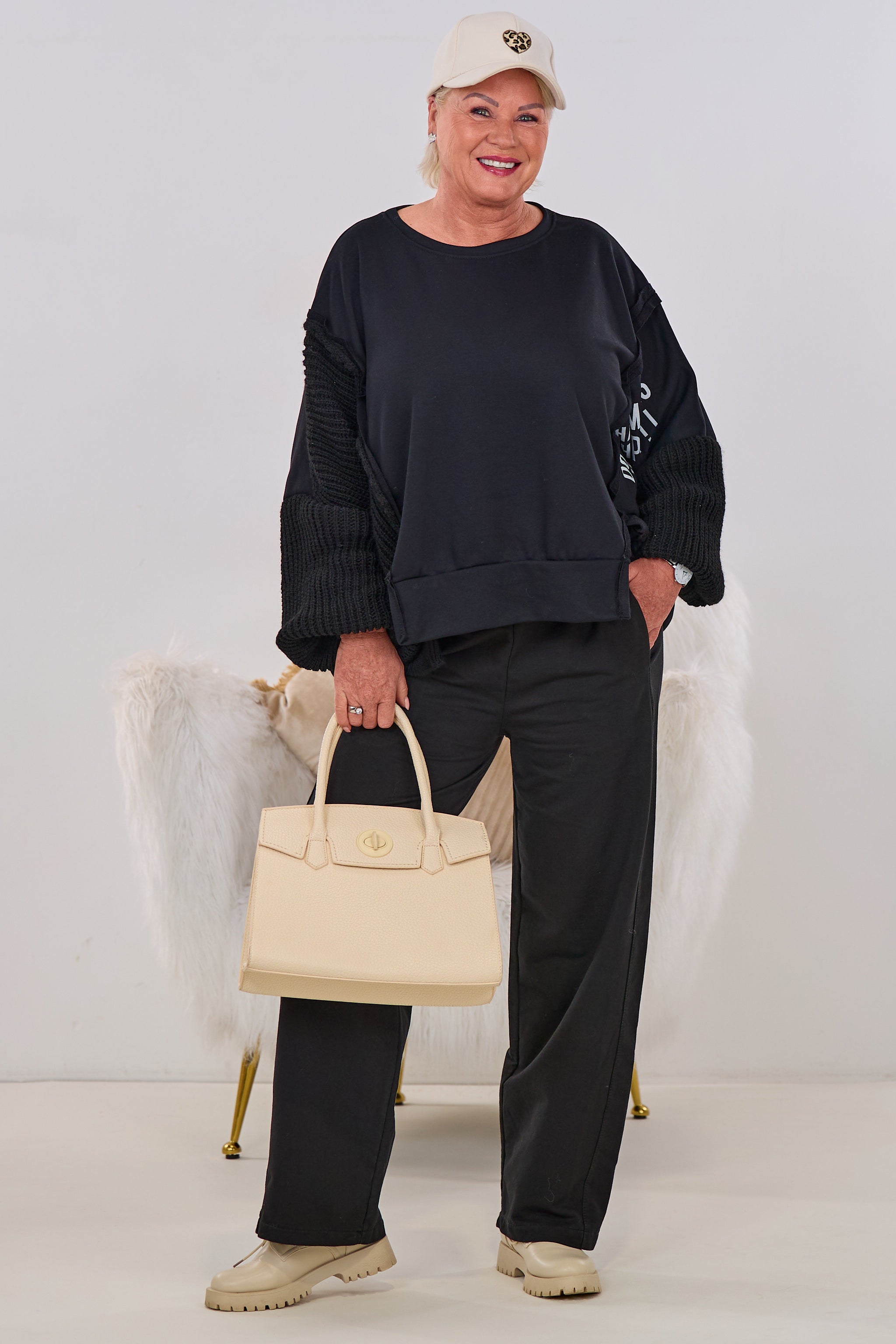 Sweaty mit Strickärmeln, schwarz