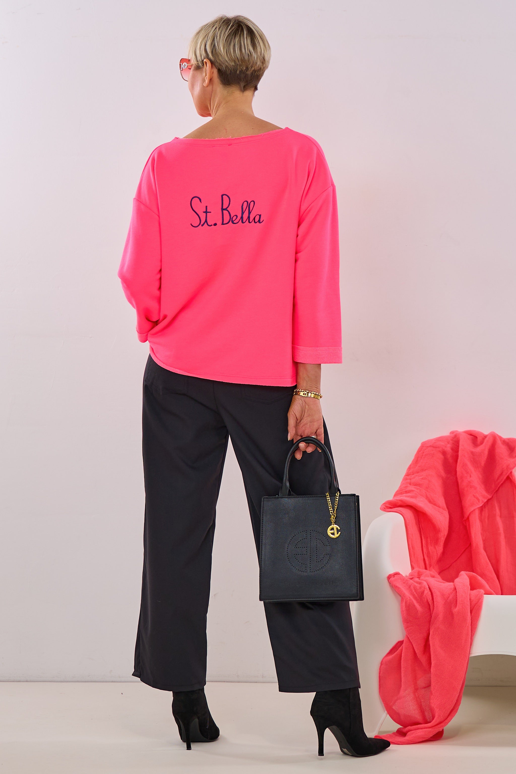 Sweaty ST. BELLA, neon pink