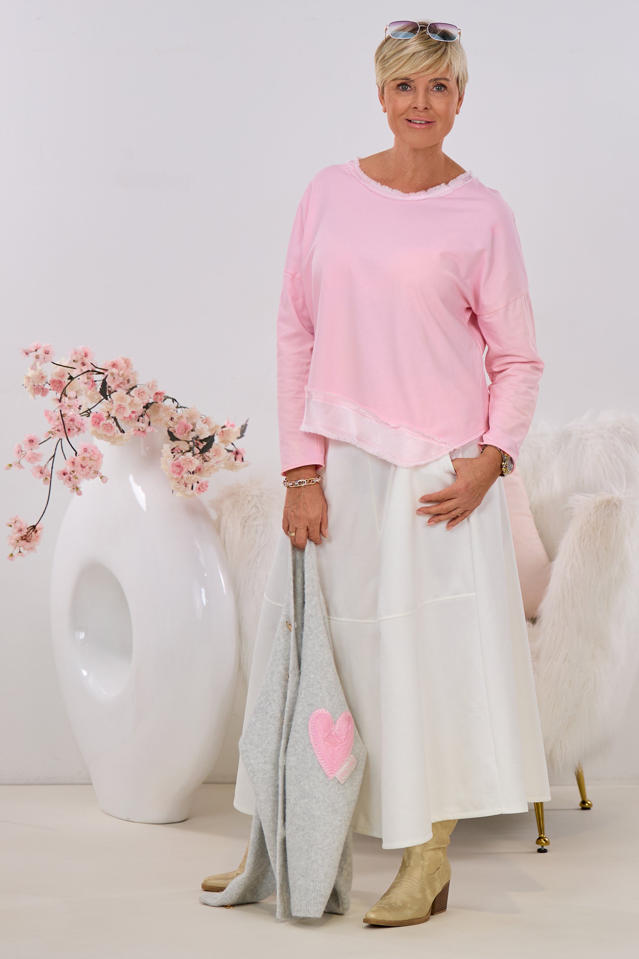 Shirt mit glänzendem, schrägen Abschluss, rosa