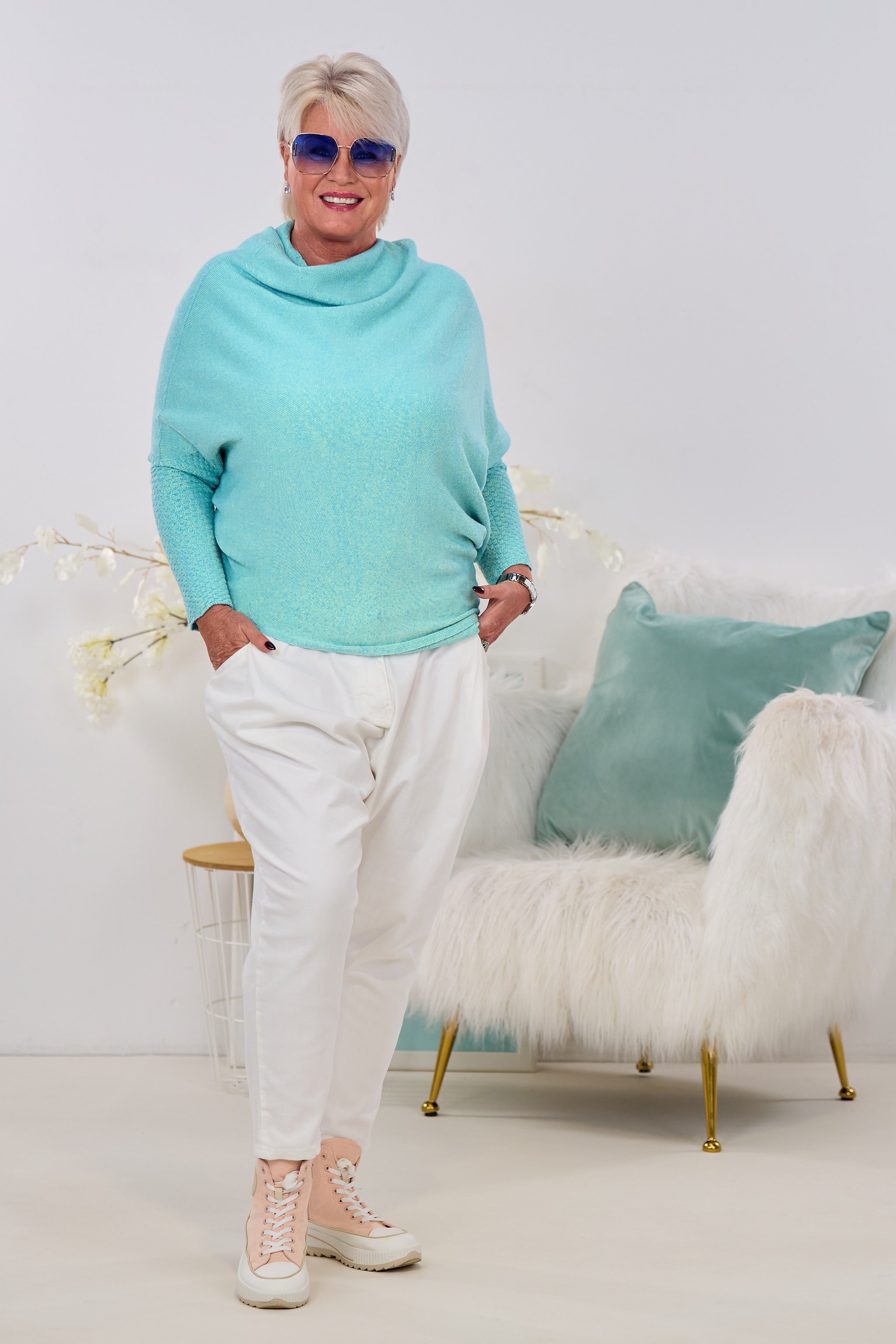 asymmetrischer Pulli mit Fledermausärmeln, türkis