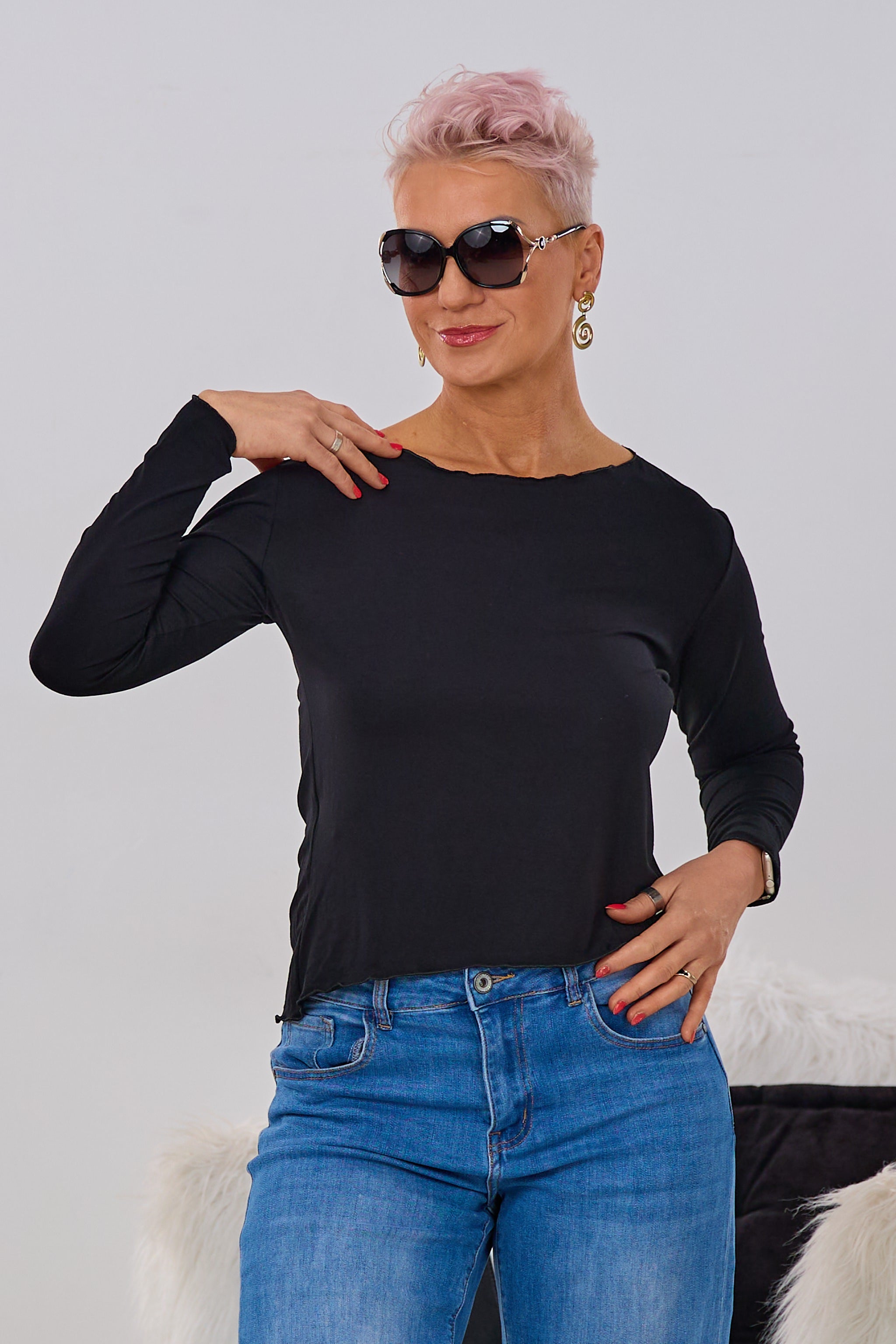 Longsleeve mit leicht gewellten Abschlüssen, schwarz