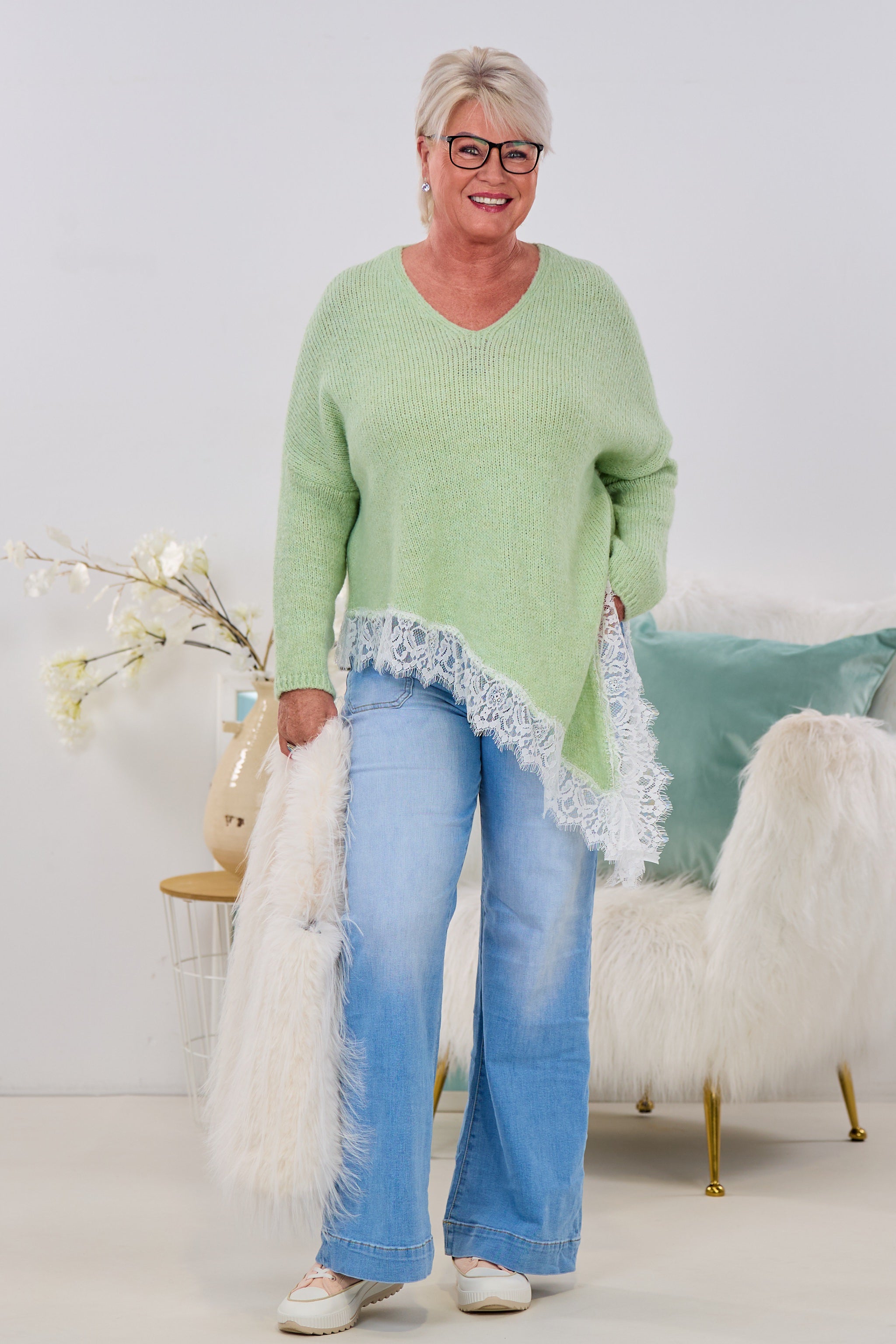 Asymmetrischer Strickpulli mit Spitze, lindgrün
