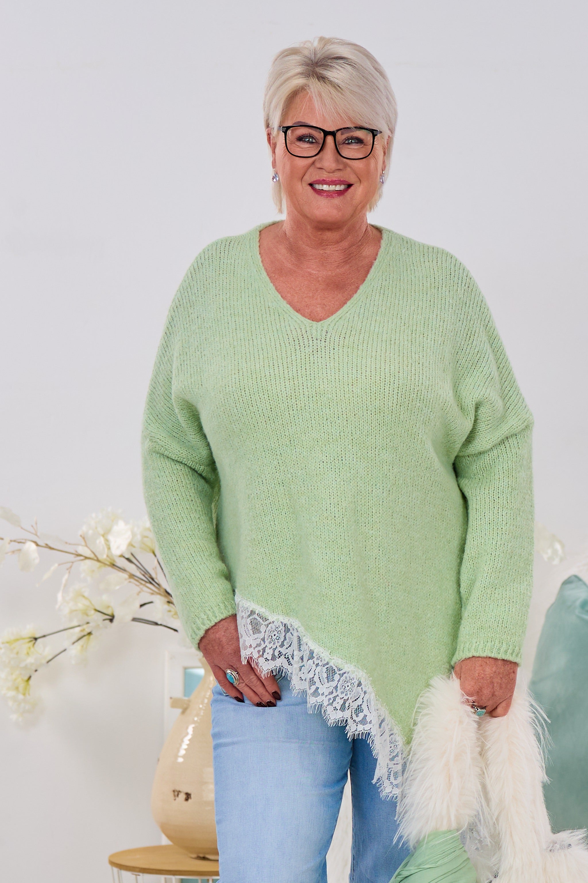 Asymmetrischer Strickpulli mit Spitze, lindgrün