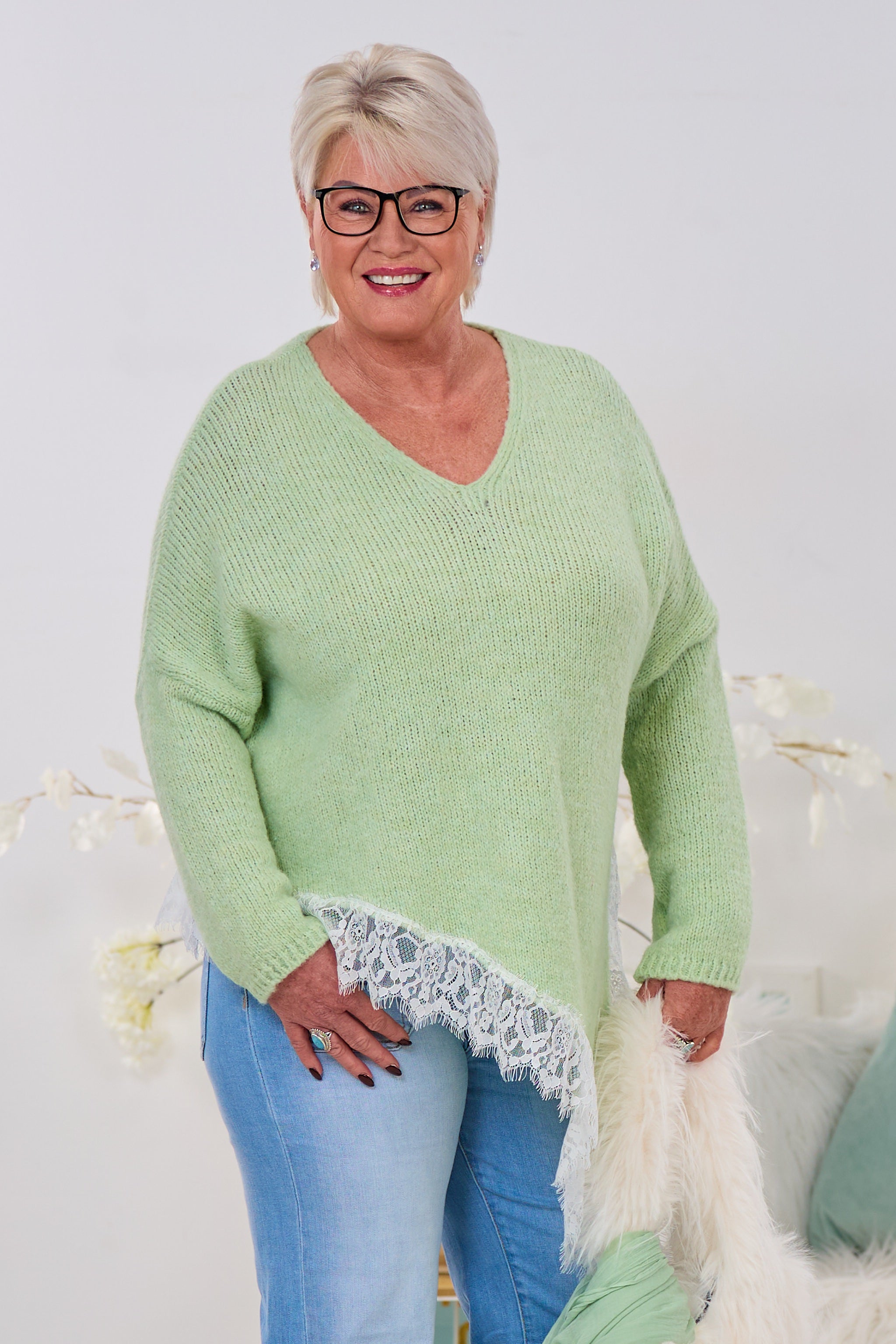 Asymmetrischer Strickpulli mit Spitze, lindgrün