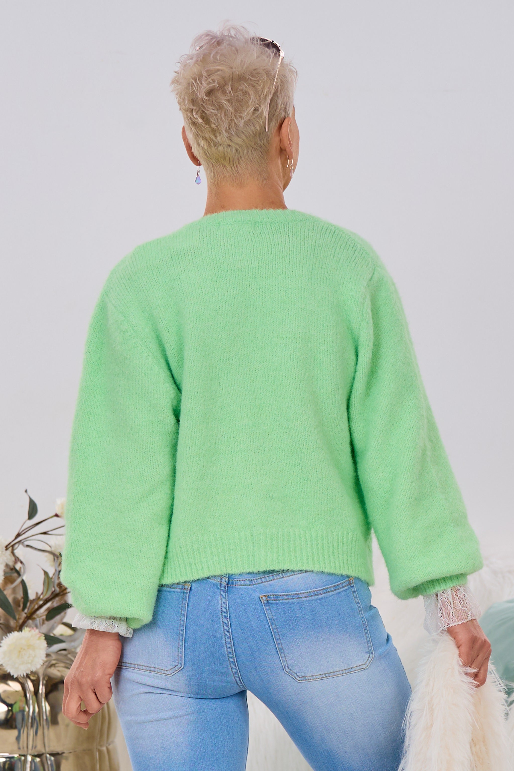 Cardigan mit goldfarbenen Knöpfen, lindgrün