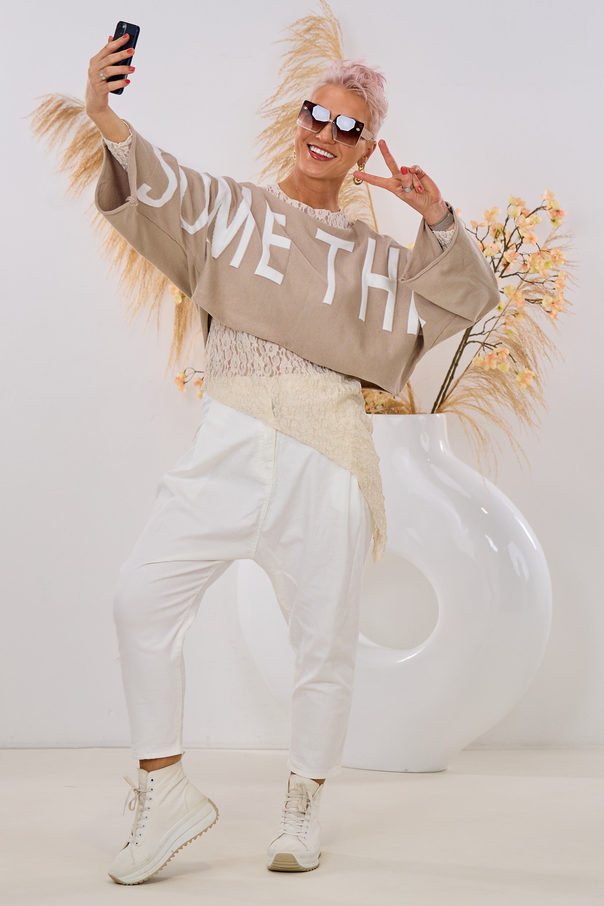 Weiter Cropped Pulli SOMETHING, beige