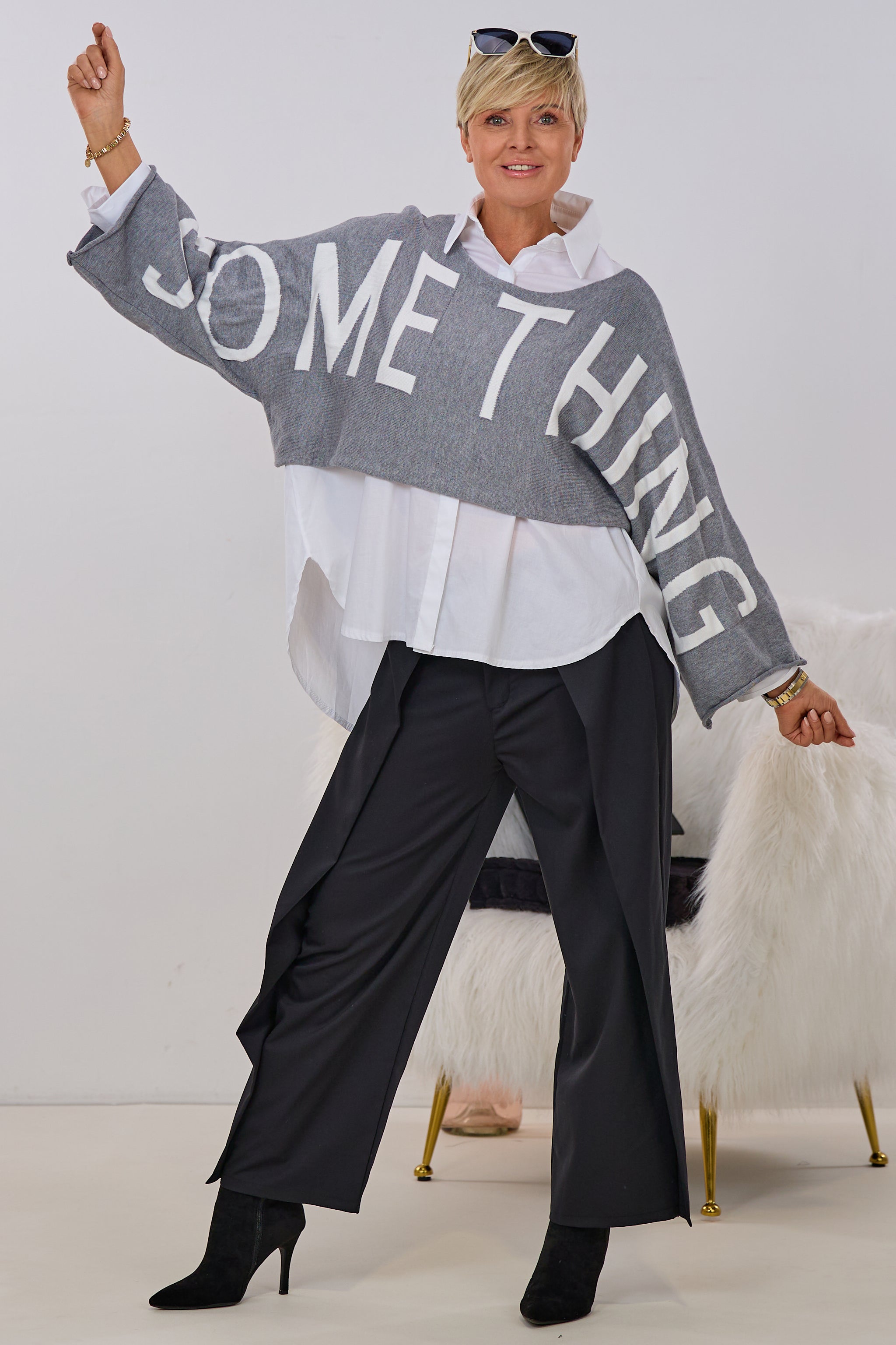 Weiter Cropped Pulli SOMETHING, grau