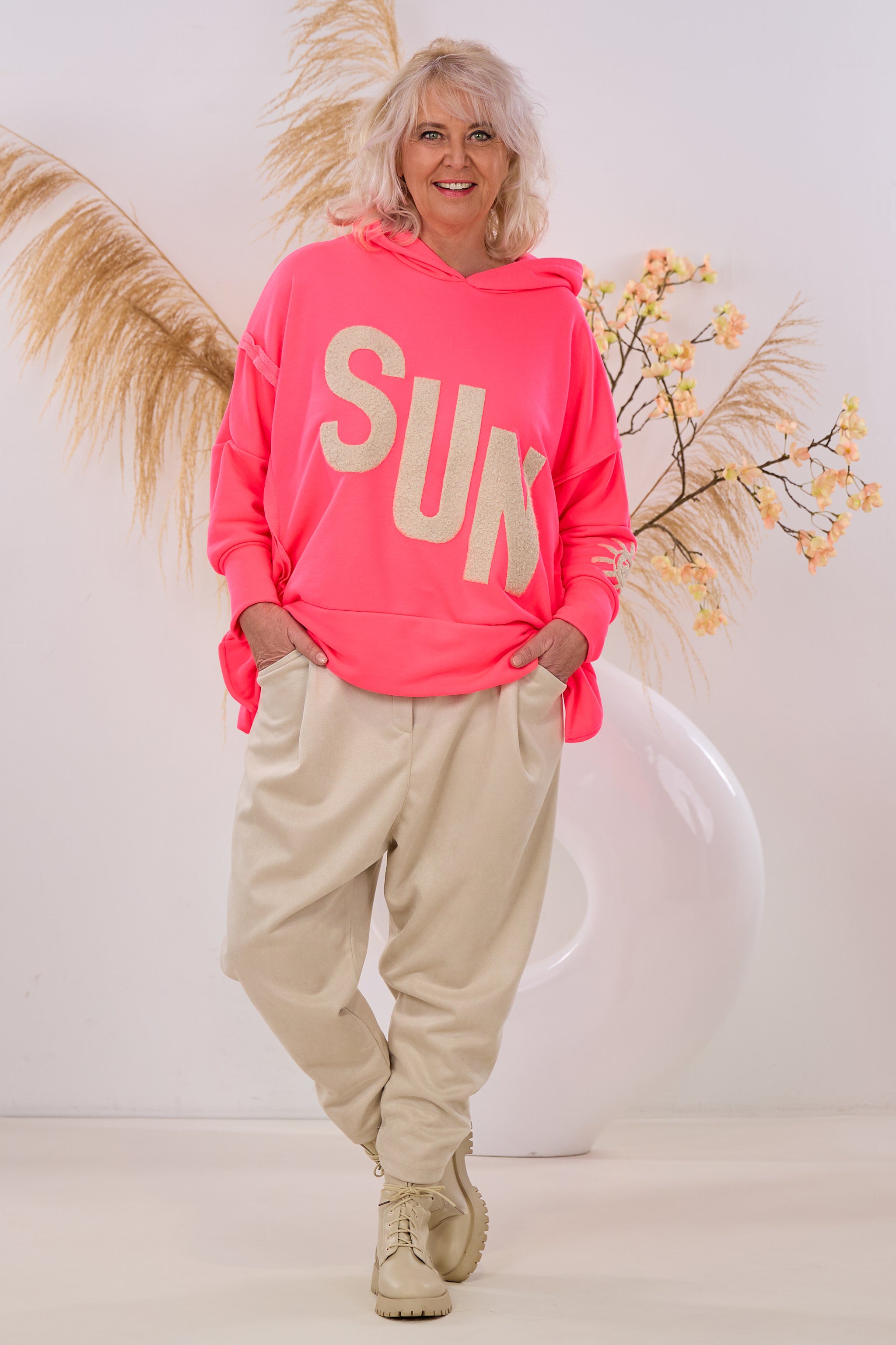 Hoodie SUN mit außenliegenden Nähten, neon pink