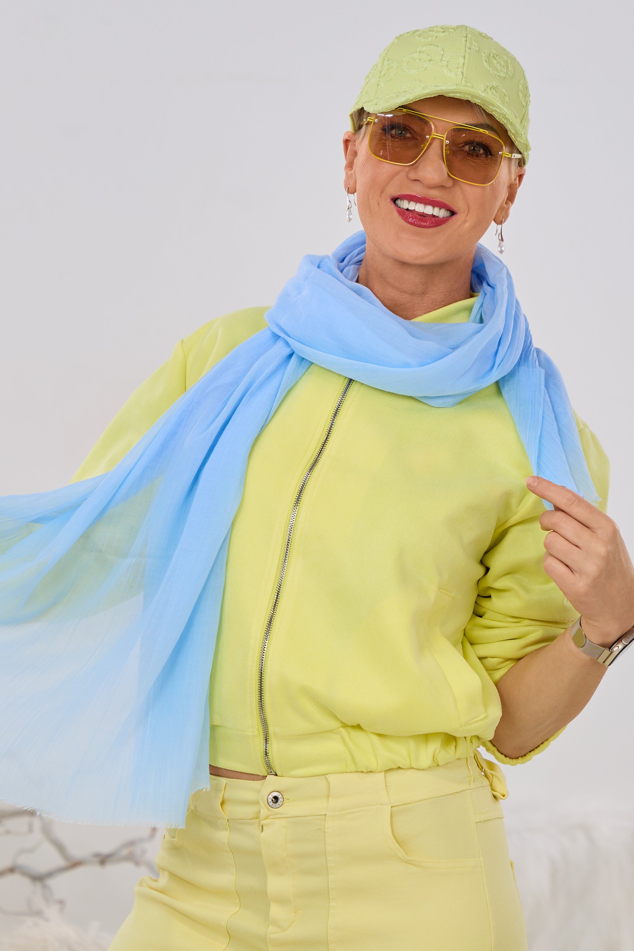 Viscose-Tuch mit kurzen Fransen, hellblau