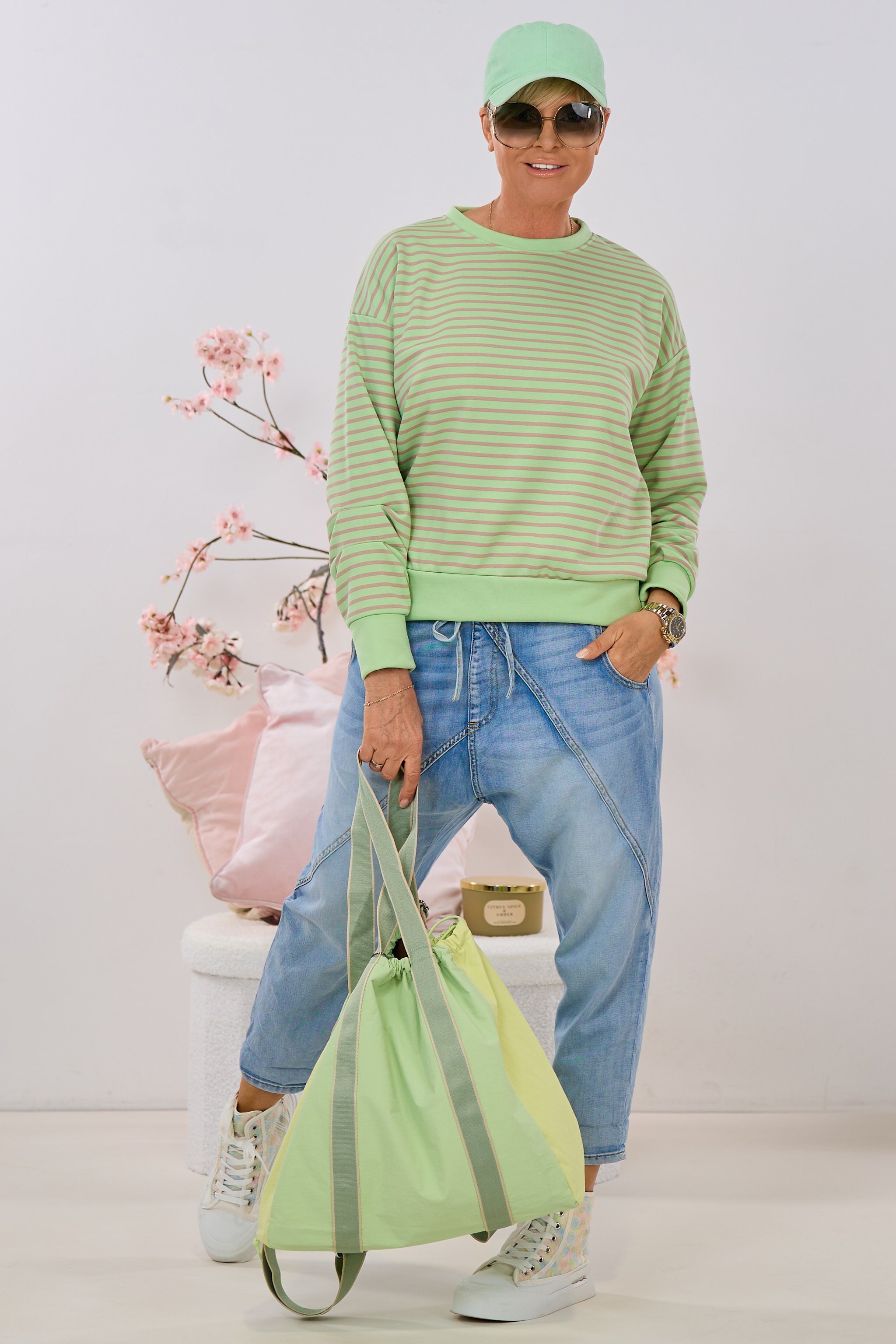 Gestreiftes Sweaty, lindgrün-taupe