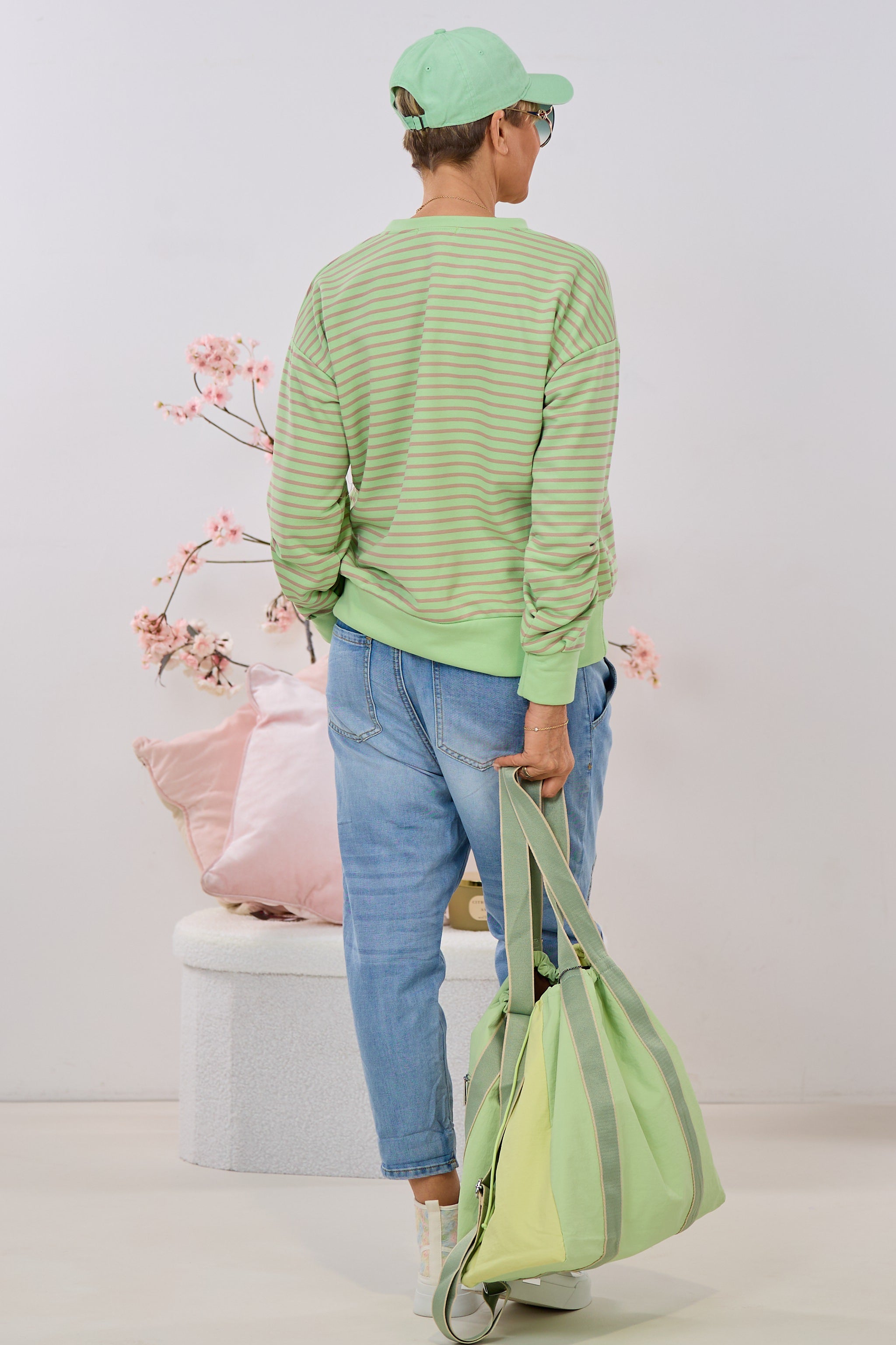 Gestreiftes Sweaty, lindgrün-taupe