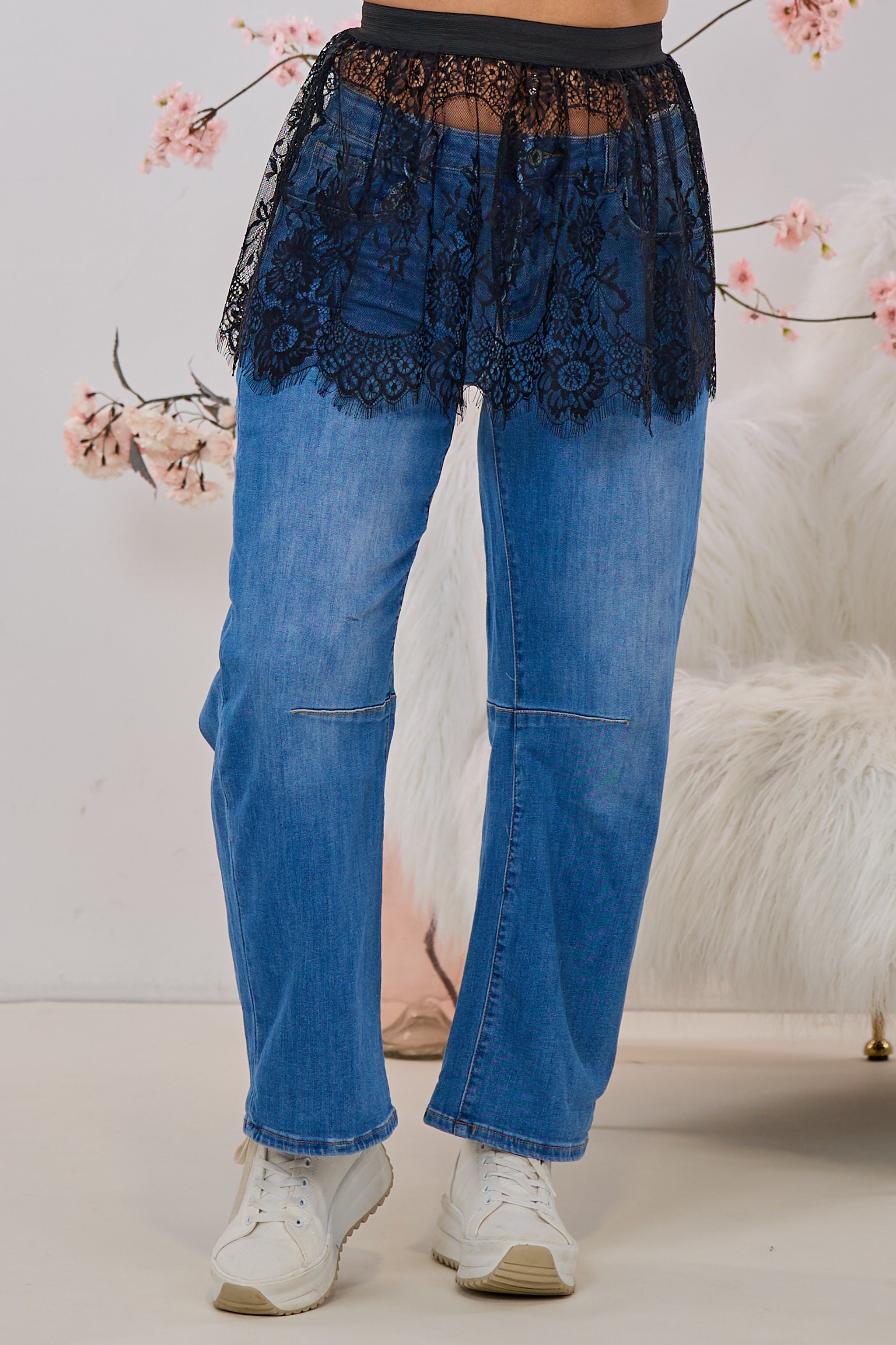 Blusenrock aus Spitze, schwarz