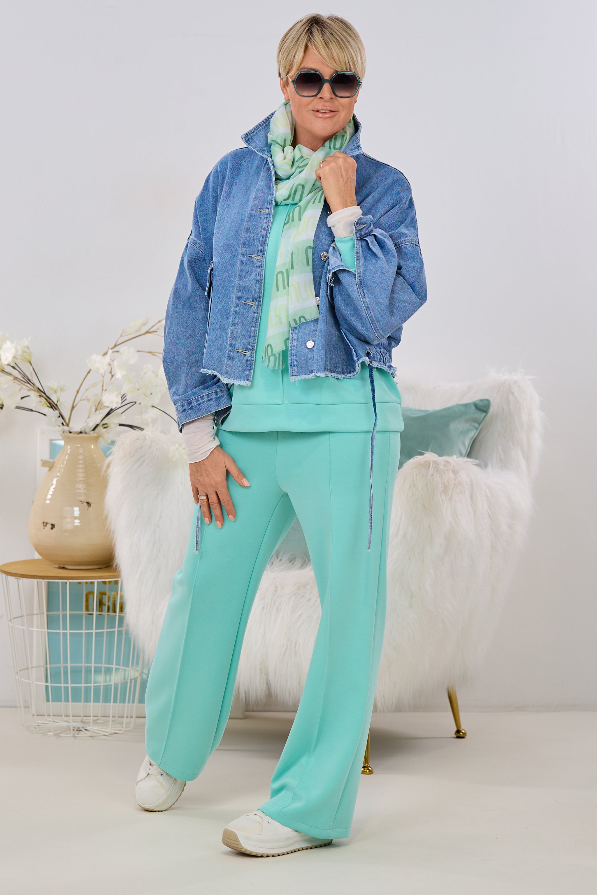 Weite Jeansjacke mit großen Taschen, denim