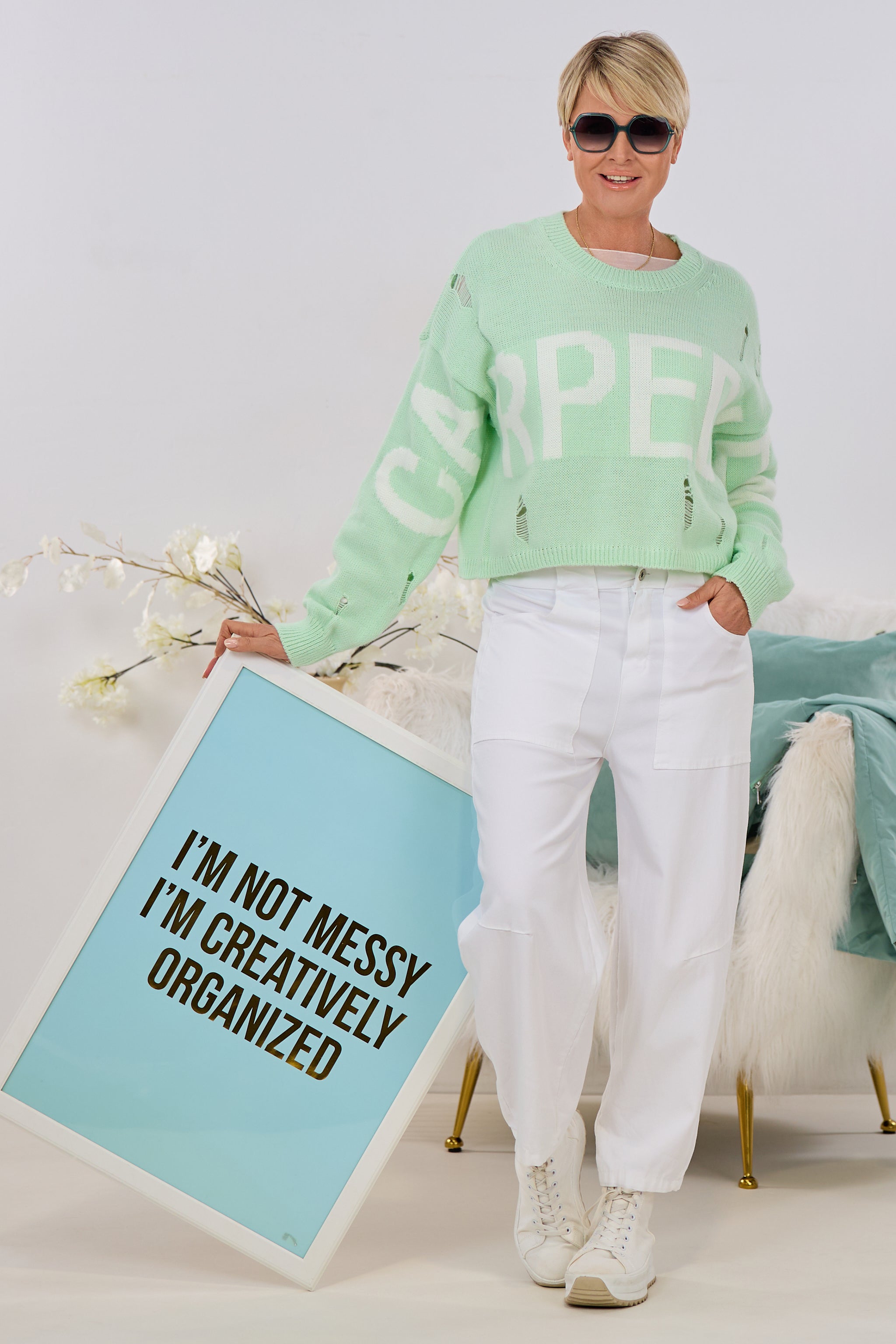 Uni Hose mit aufgesetzten Taschen, weiß