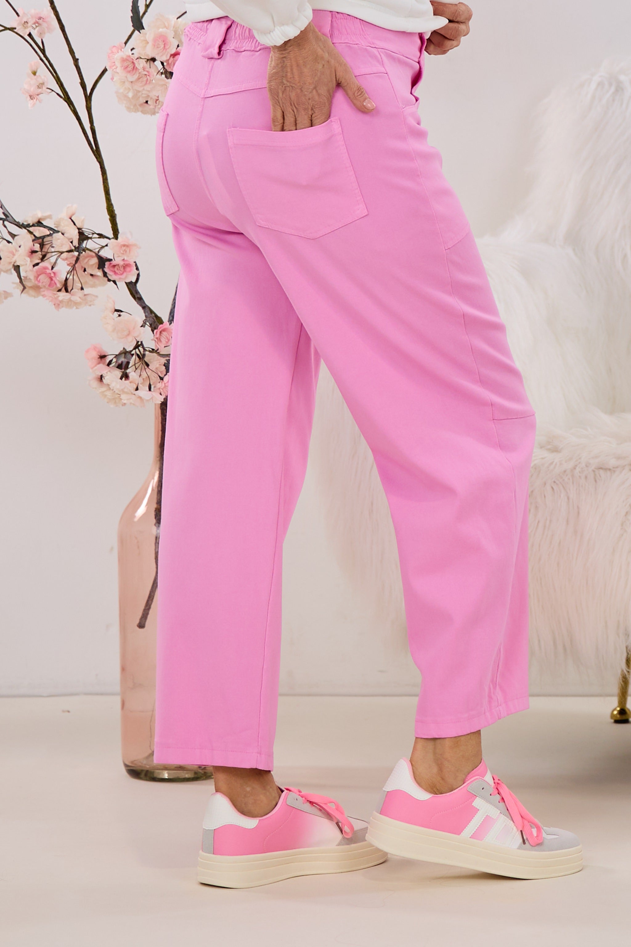 Uni Hose mit aufgesetzten Taschen, rosa