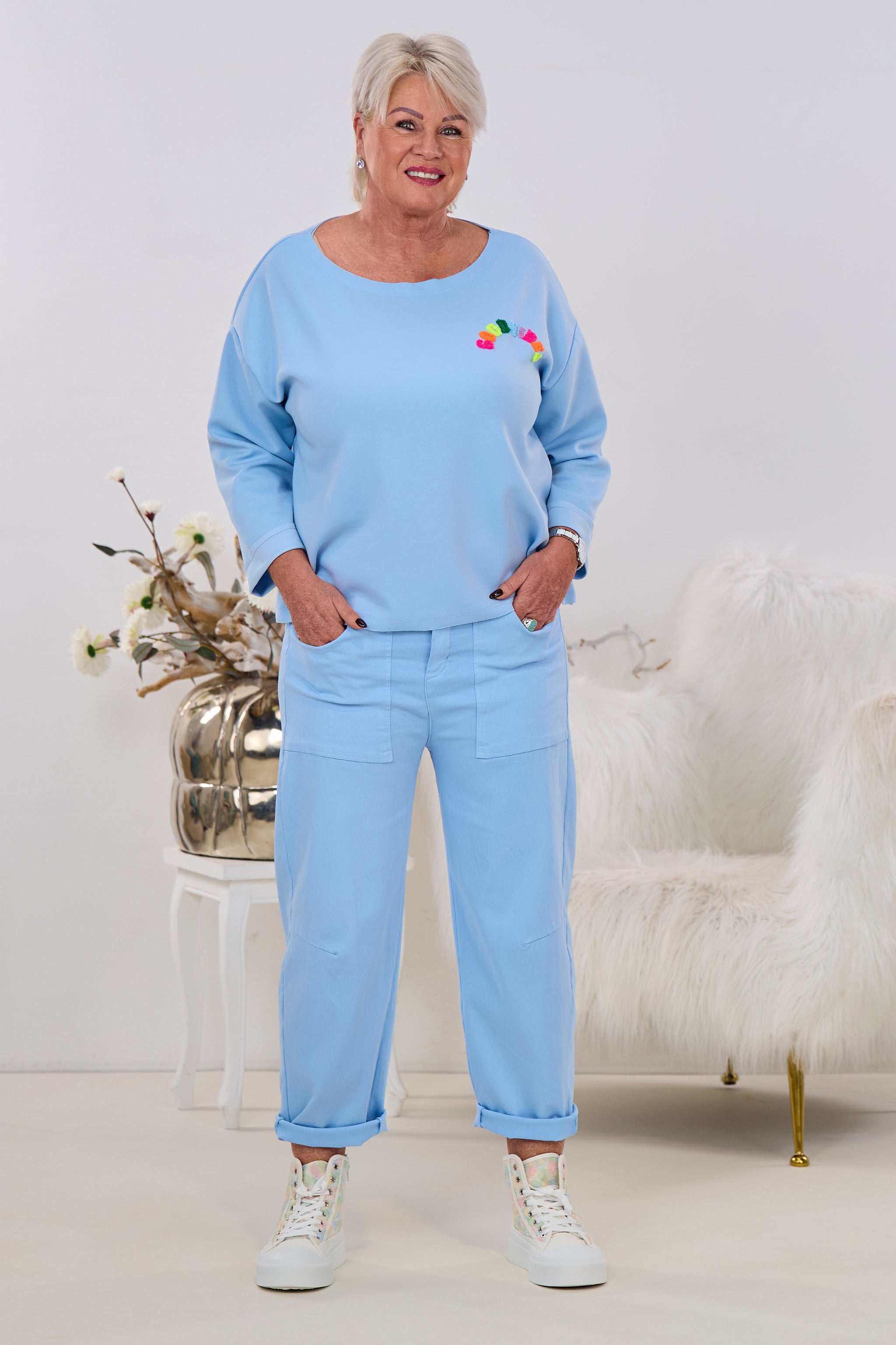 Uni Hose mit aufgesetzten Taschen, hellblau