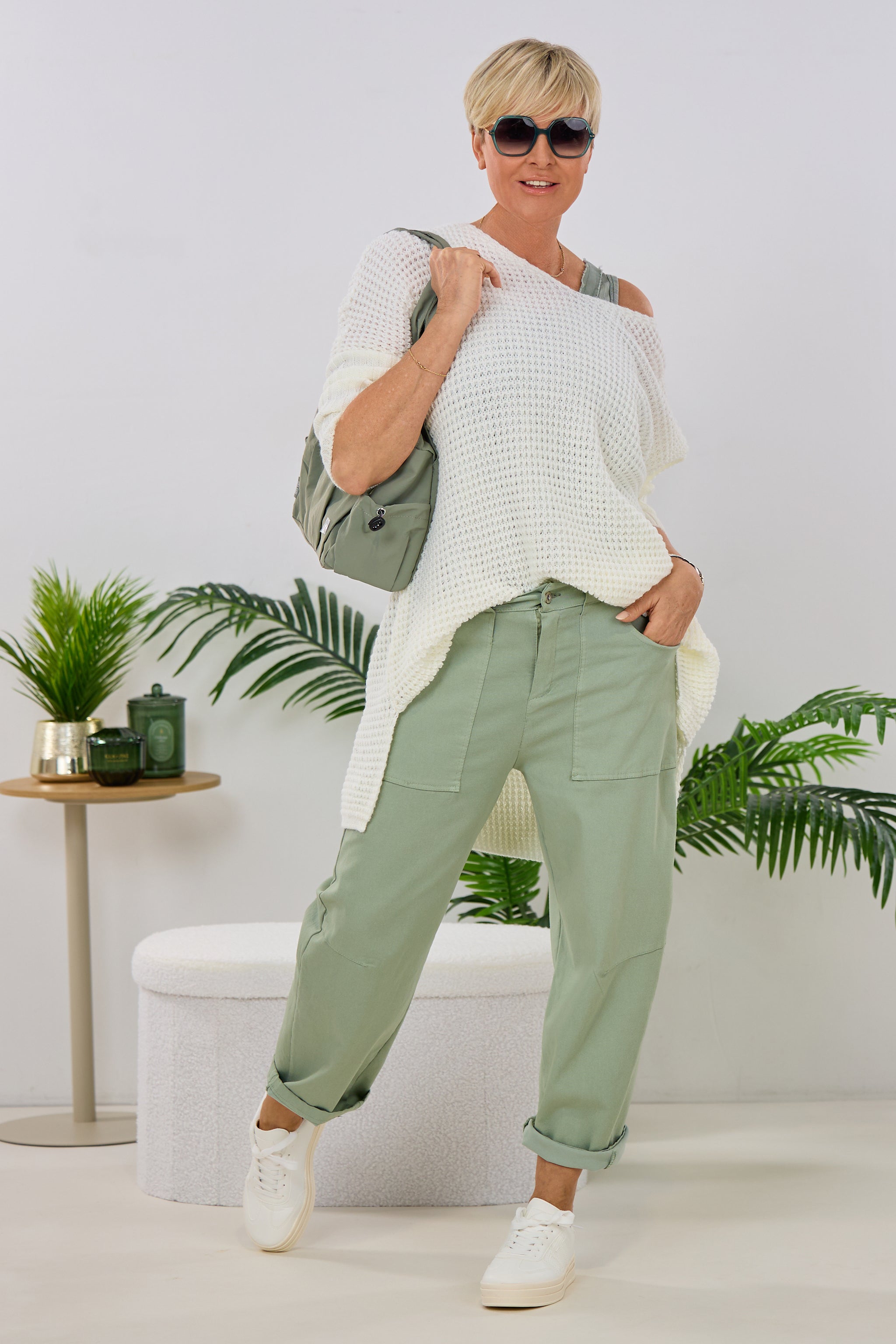 Uni Hose mit aufgesetzten Taschen, khaki