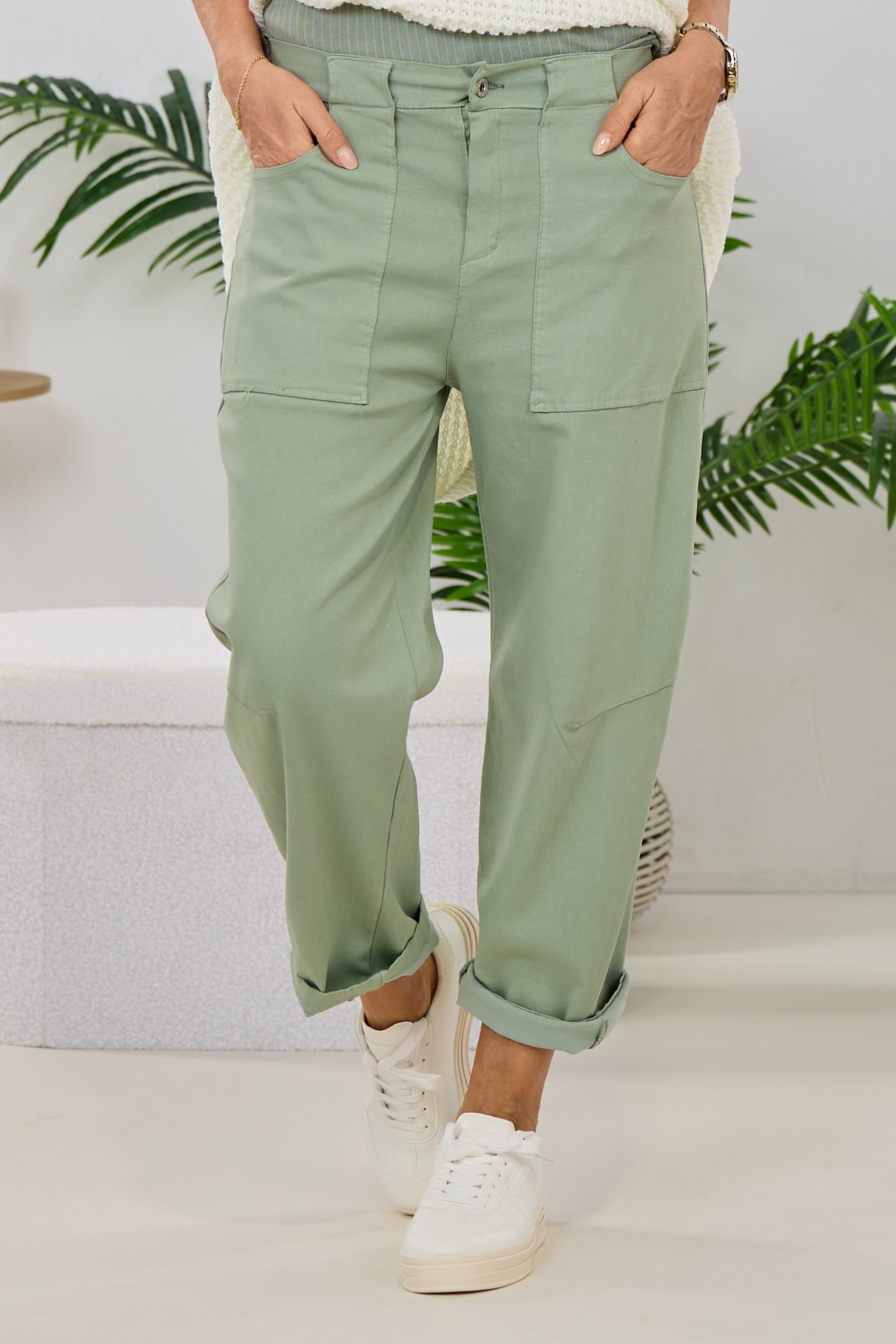 Uni Hose mit aufgesetzten Taschen, khaki
