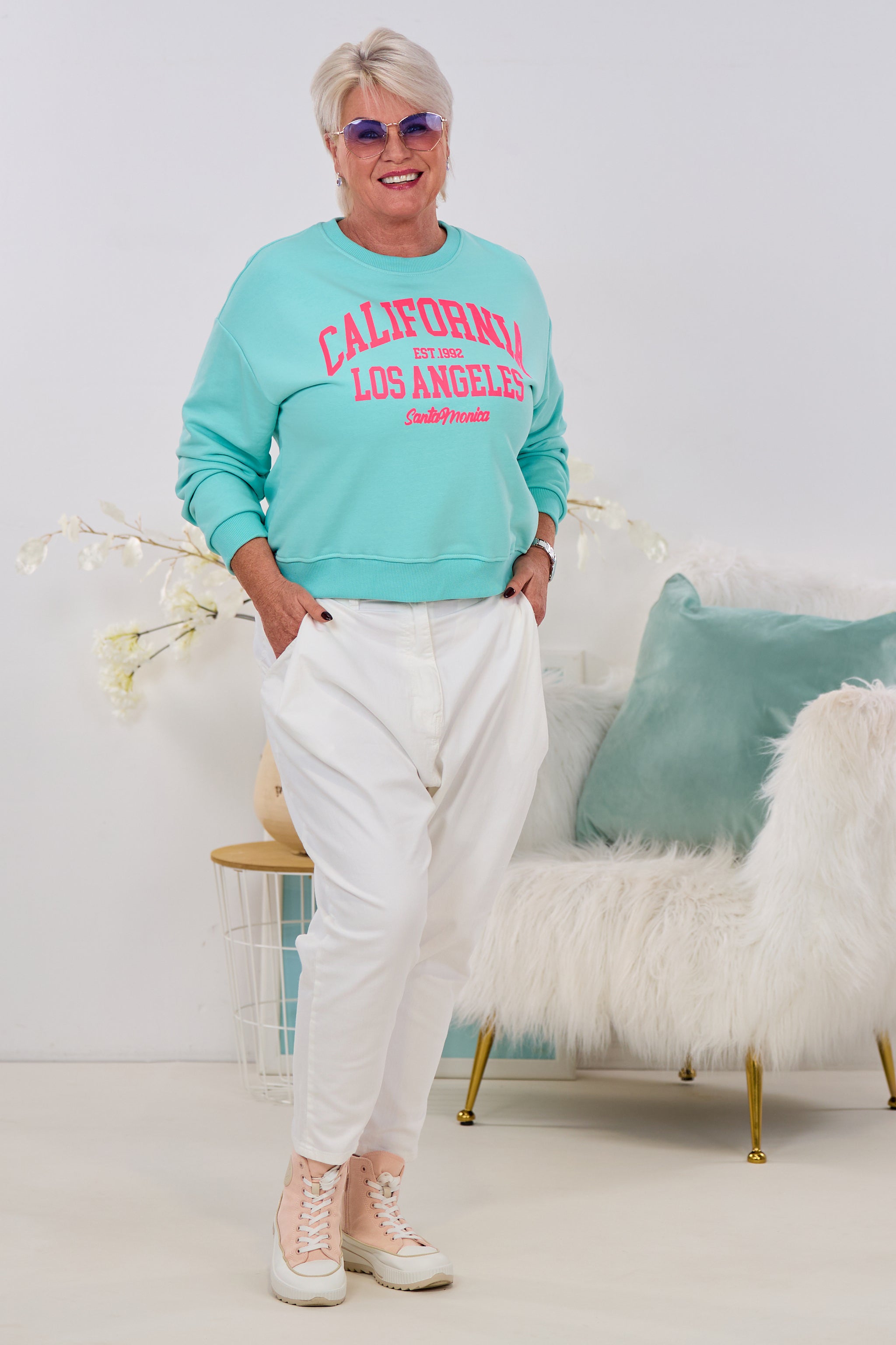 Sweaty California, mint-pink