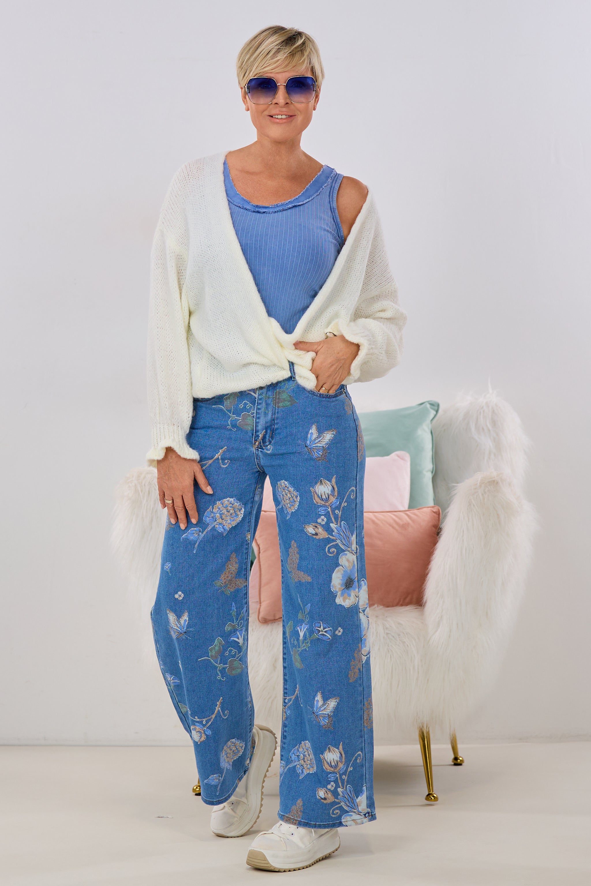 Mid Waist Jeans mit Blumen, denim