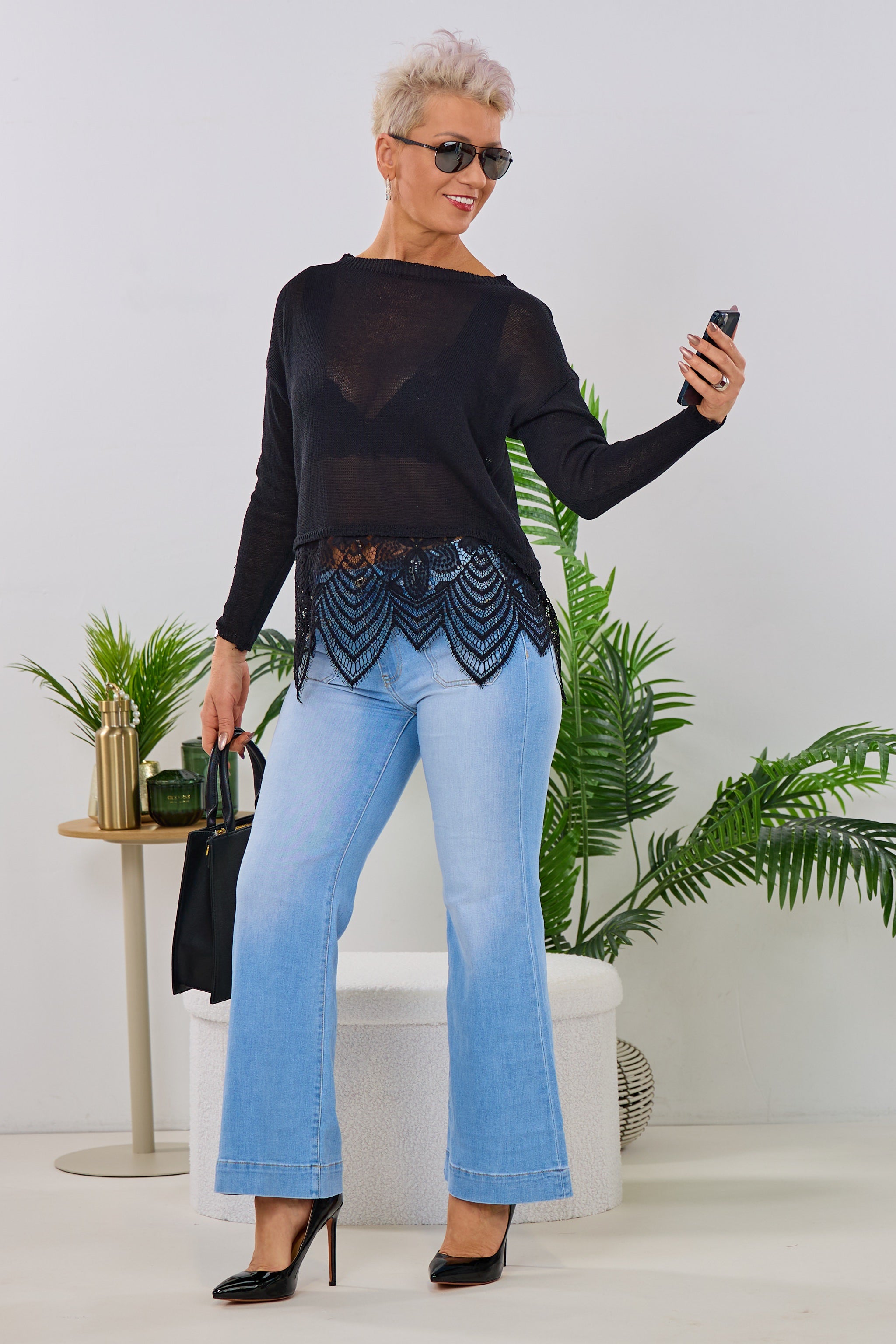 Strickpulli mit breiter Spitze, schwarz