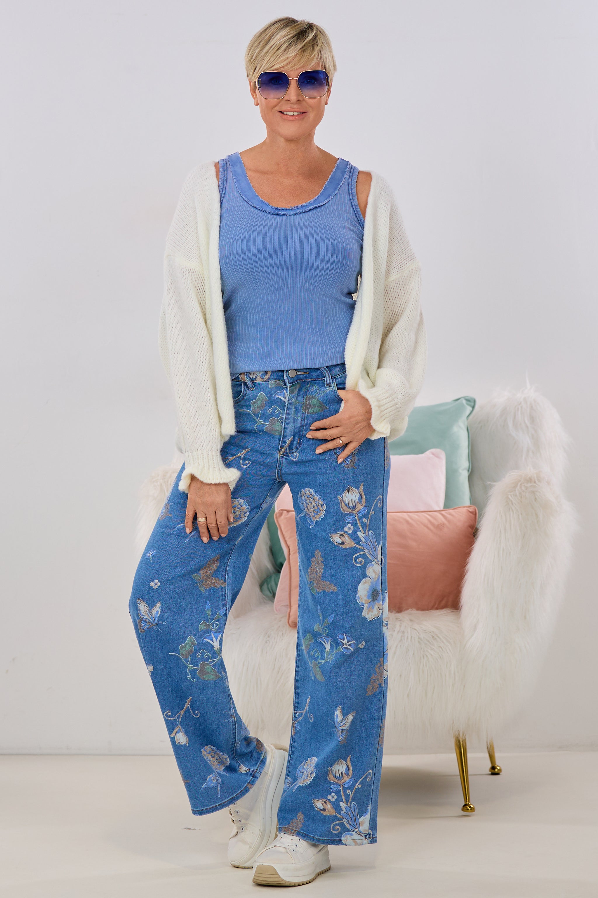 Strickjacke mit Rüschen-Ärmlen, ecru