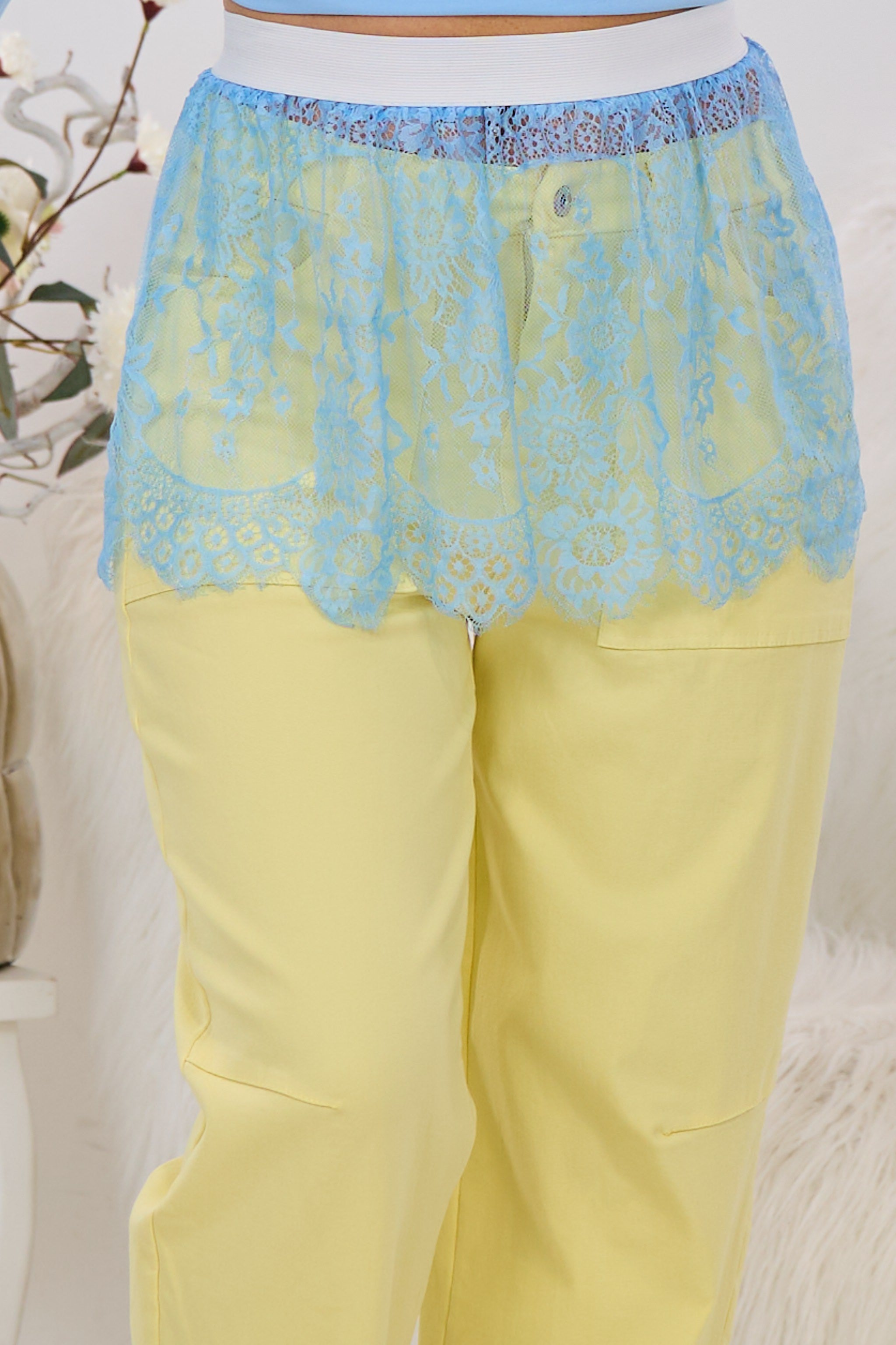 Blusenrock aus Spitze, hellblau