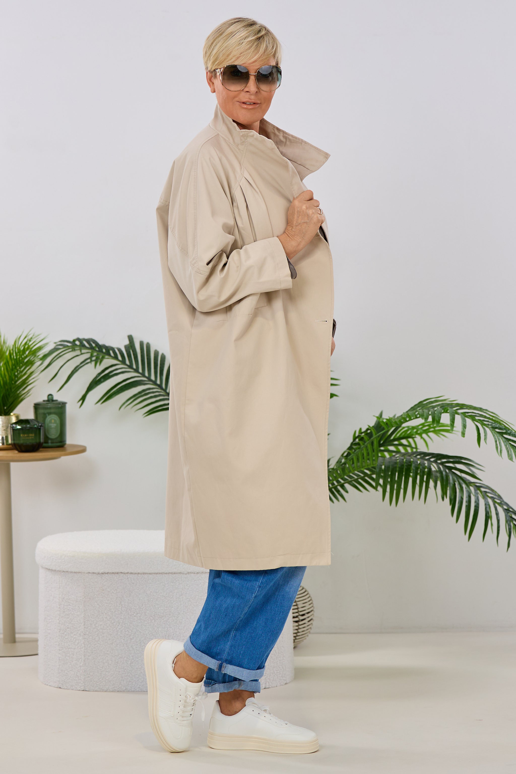 Coat with raglan sleeves, beige