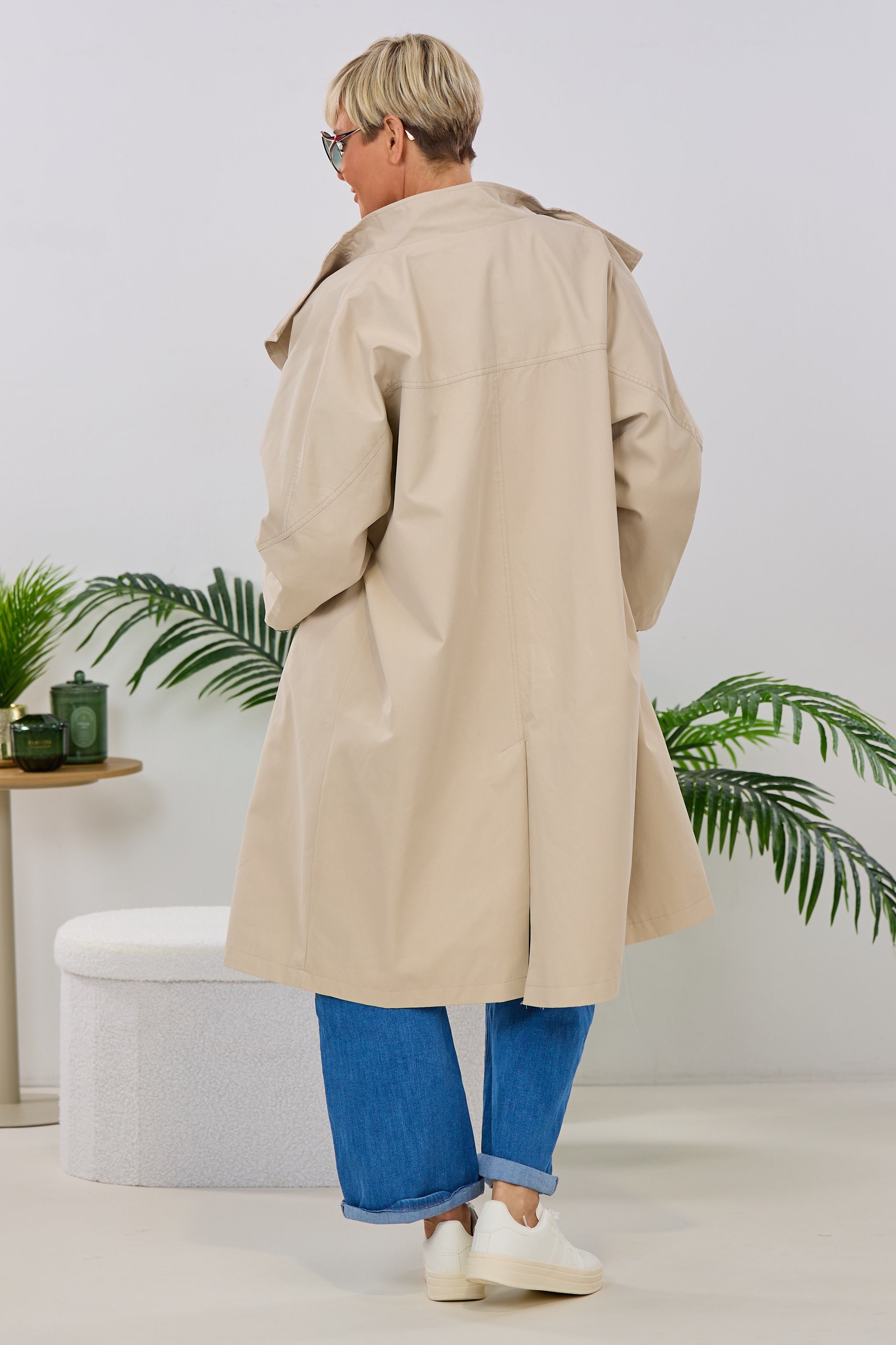Coat with raglan sleeves, beige