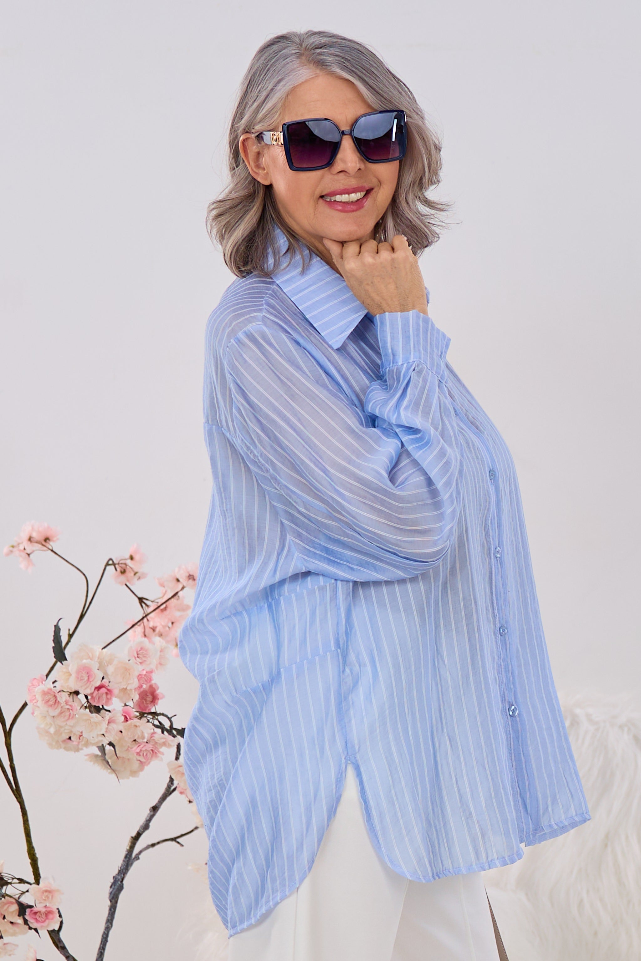 transparente Hemdbluse, hellblau-gestreift