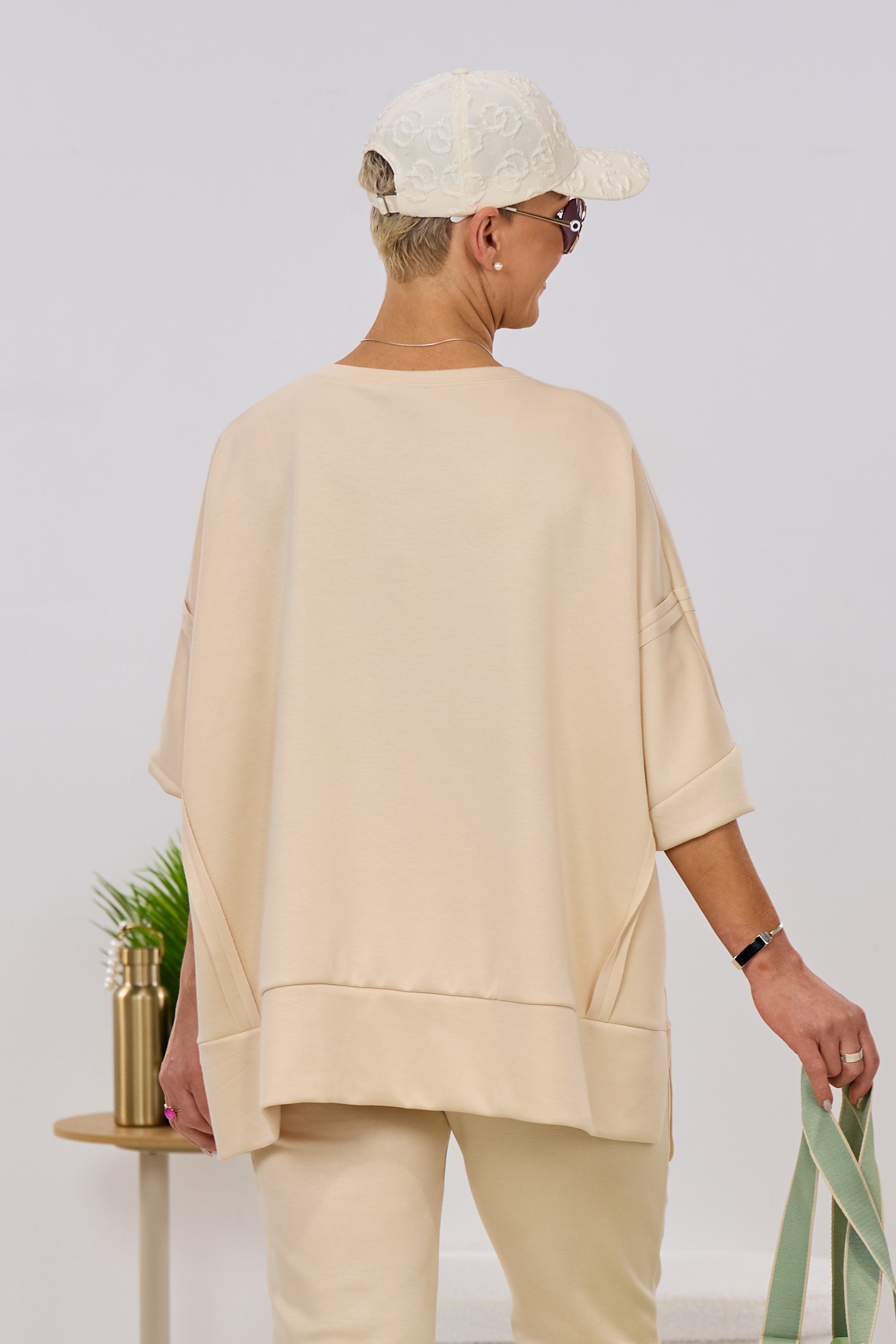 Cozy Sweaty mit außenliegenden Nähten, beige